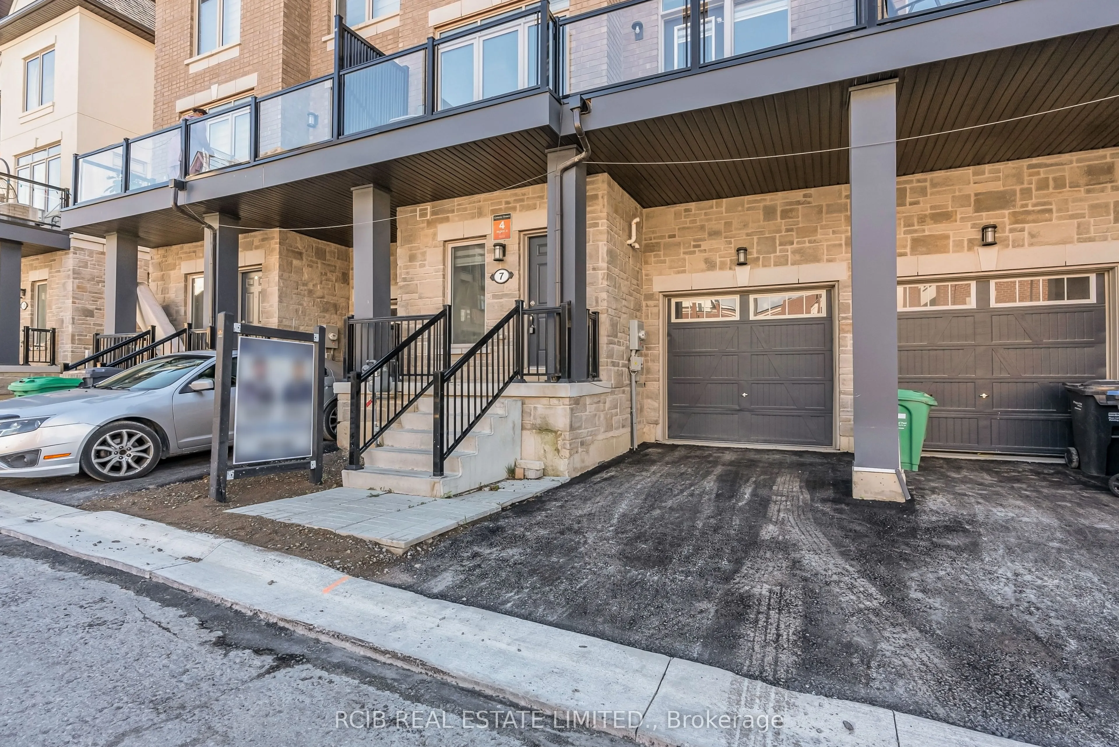 7 Tiveron Avenue