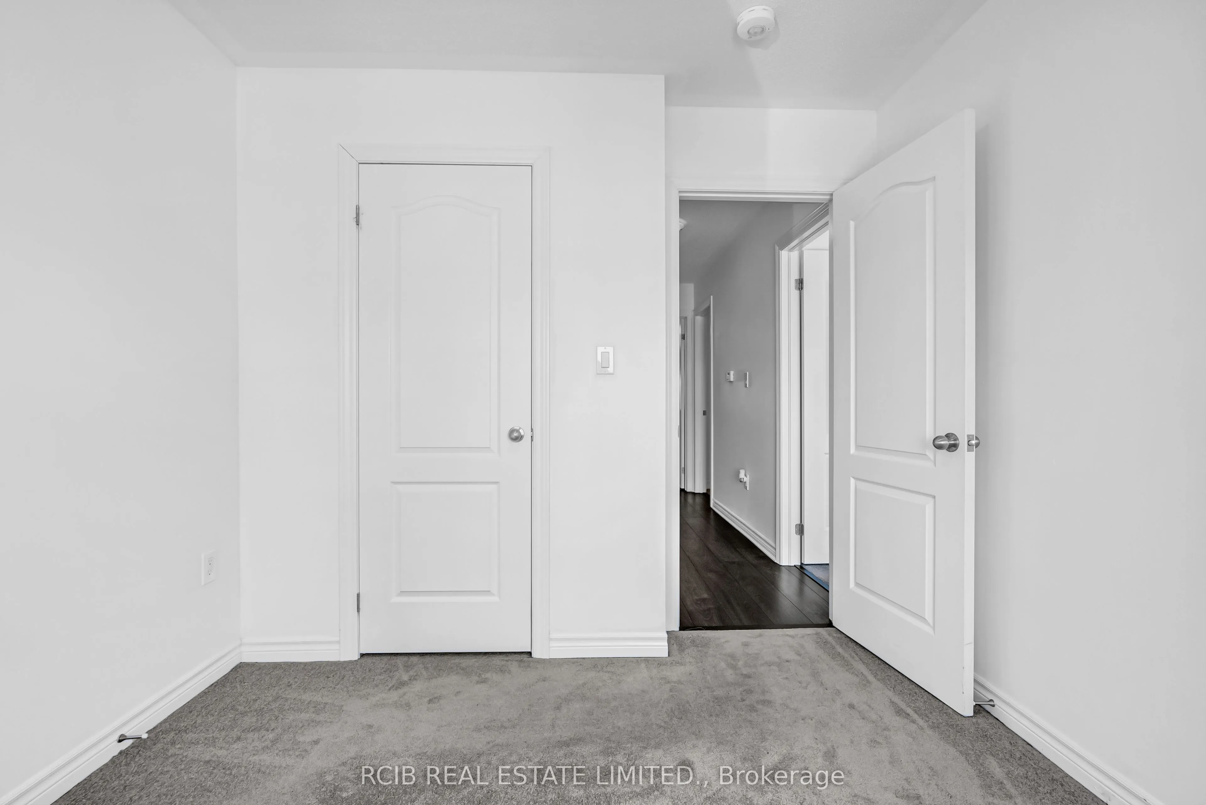 7 Tiveron Avenue