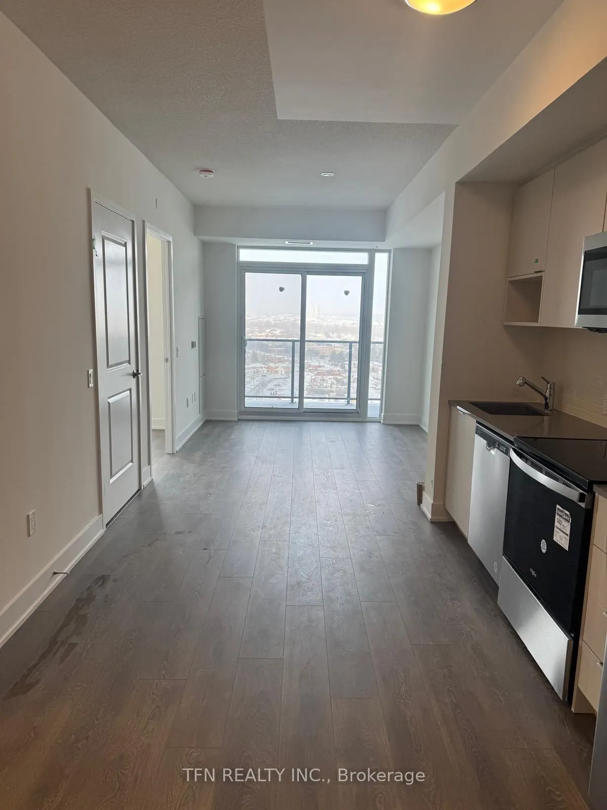 204 Burnhamthorpe Road E, #1804