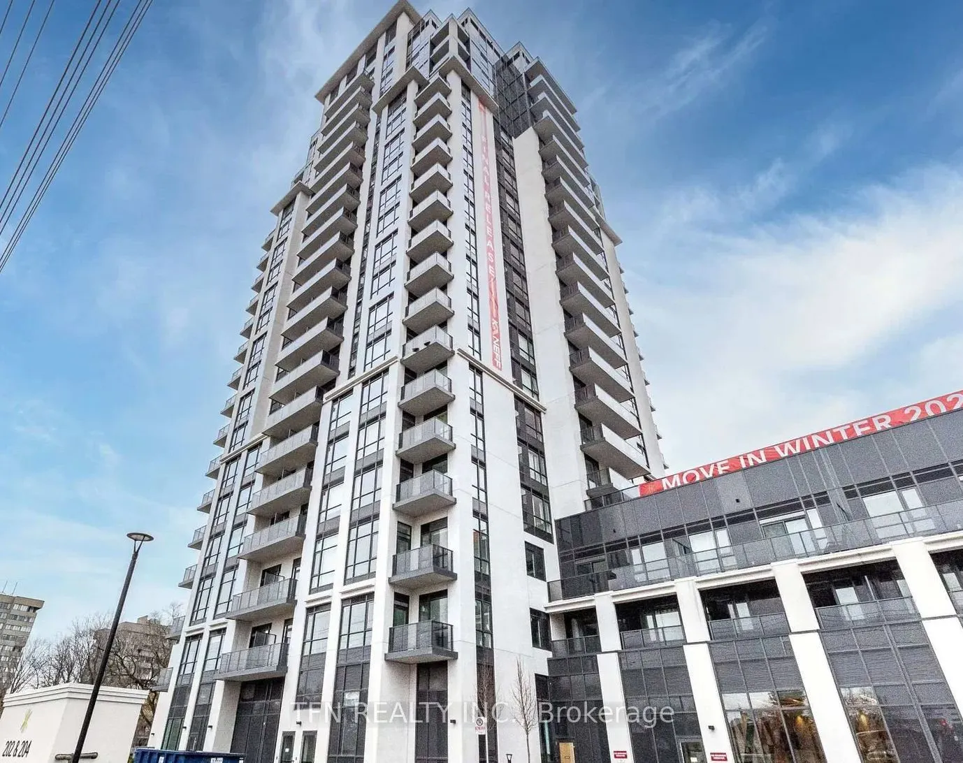 204 Burnhamthorpe Road E, #1804