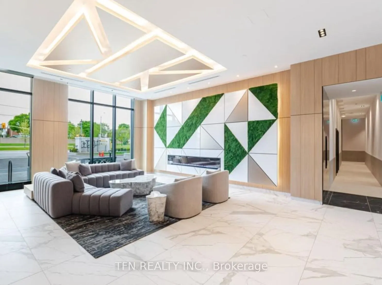 204 Burnhamthorpe Road E, #1804
