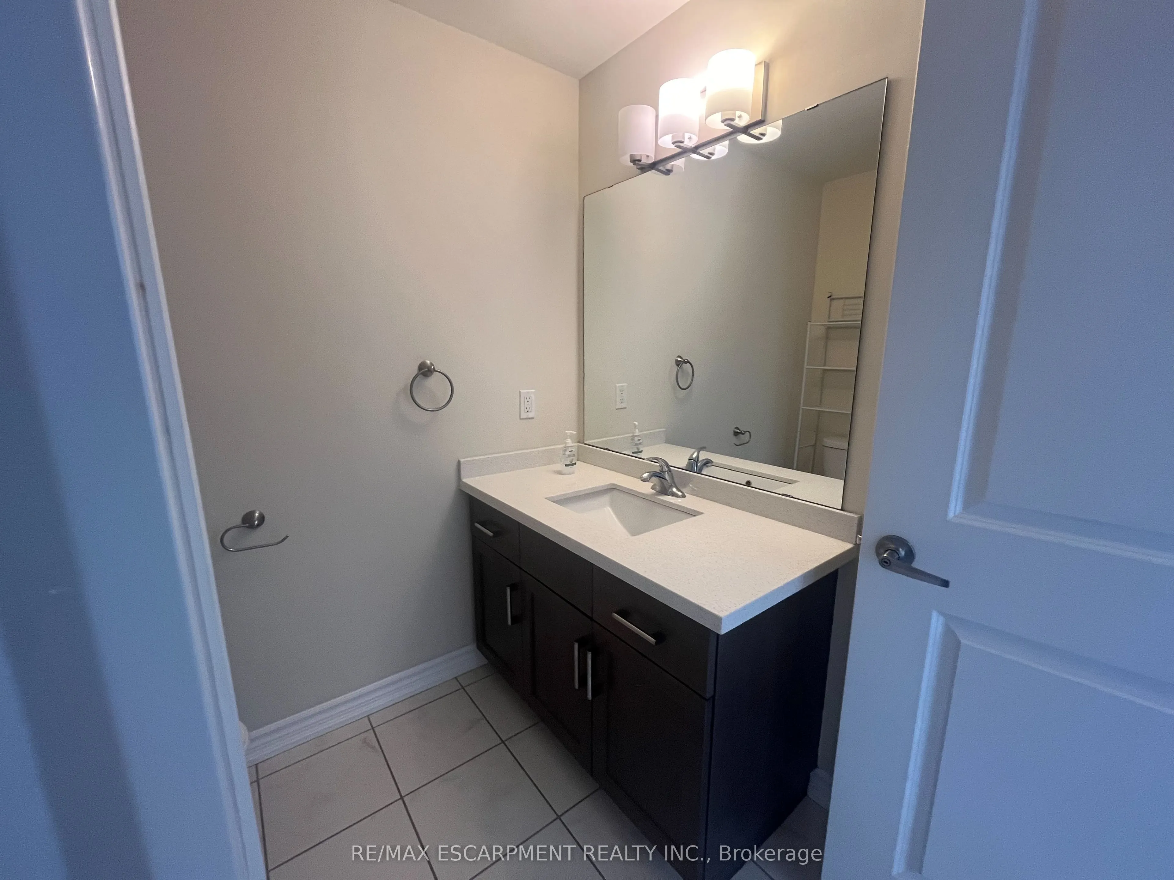 640 Sauve Street, #502