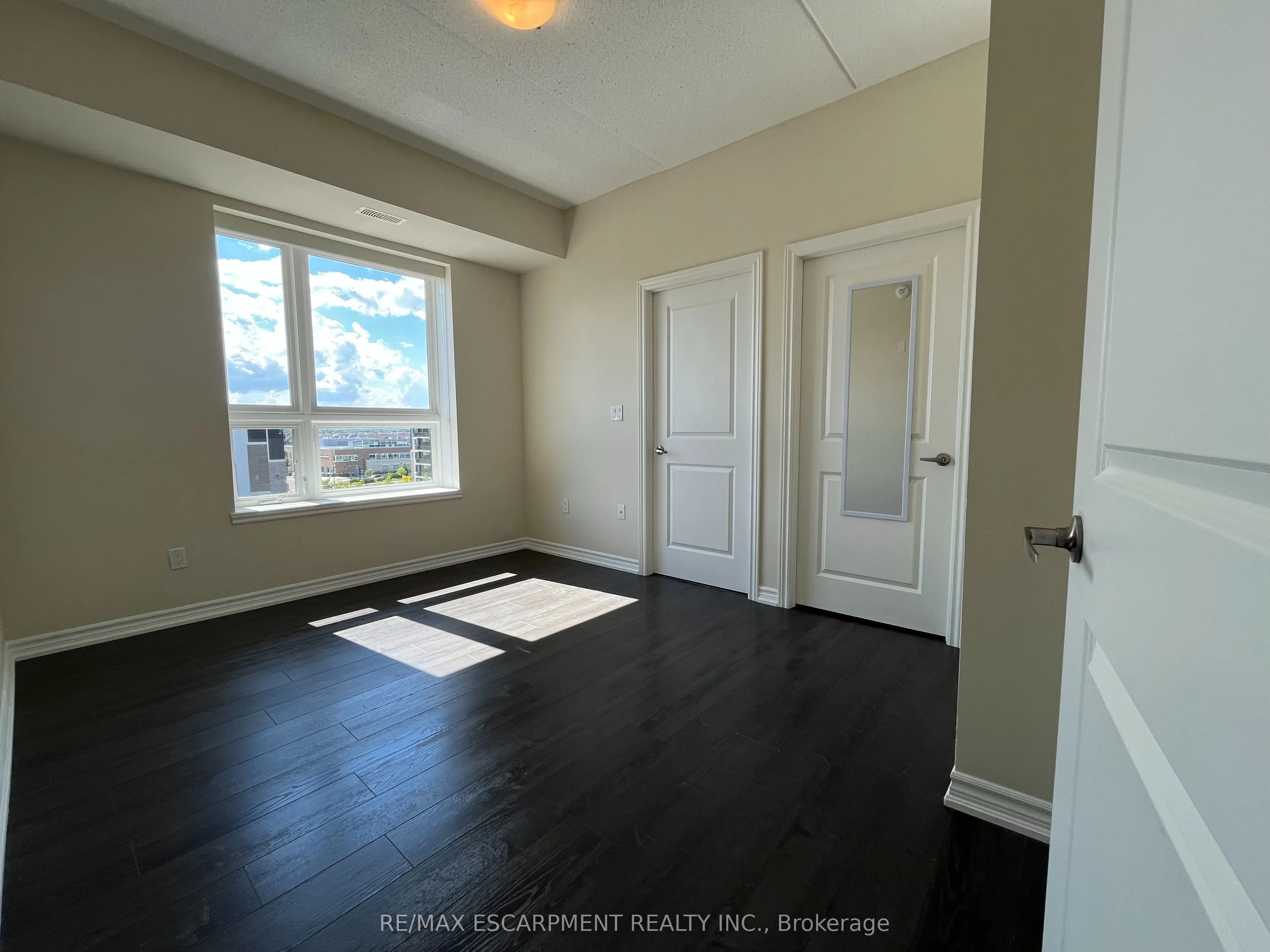 640 Sauve Street, #502
