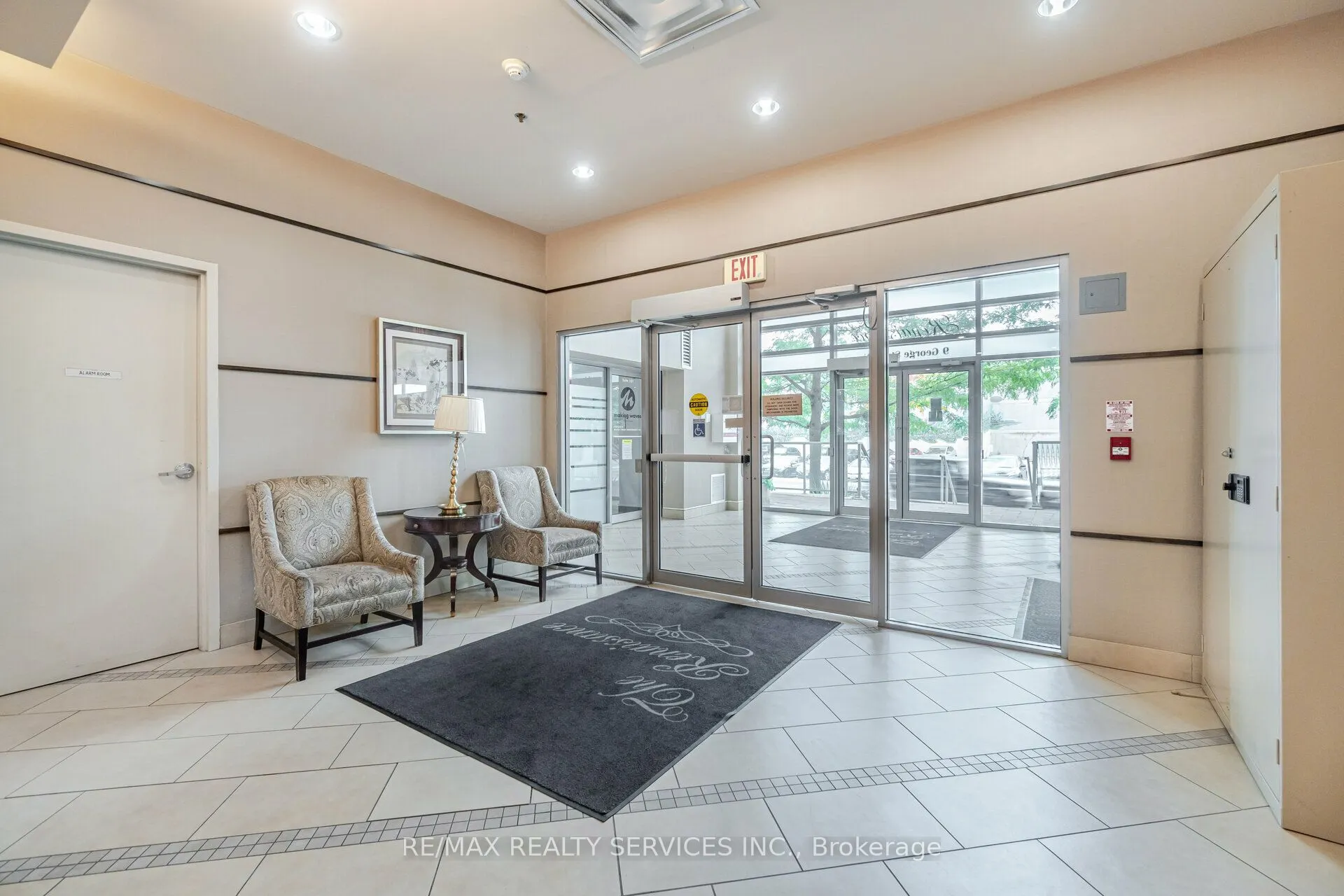 9 George Street N, #1408