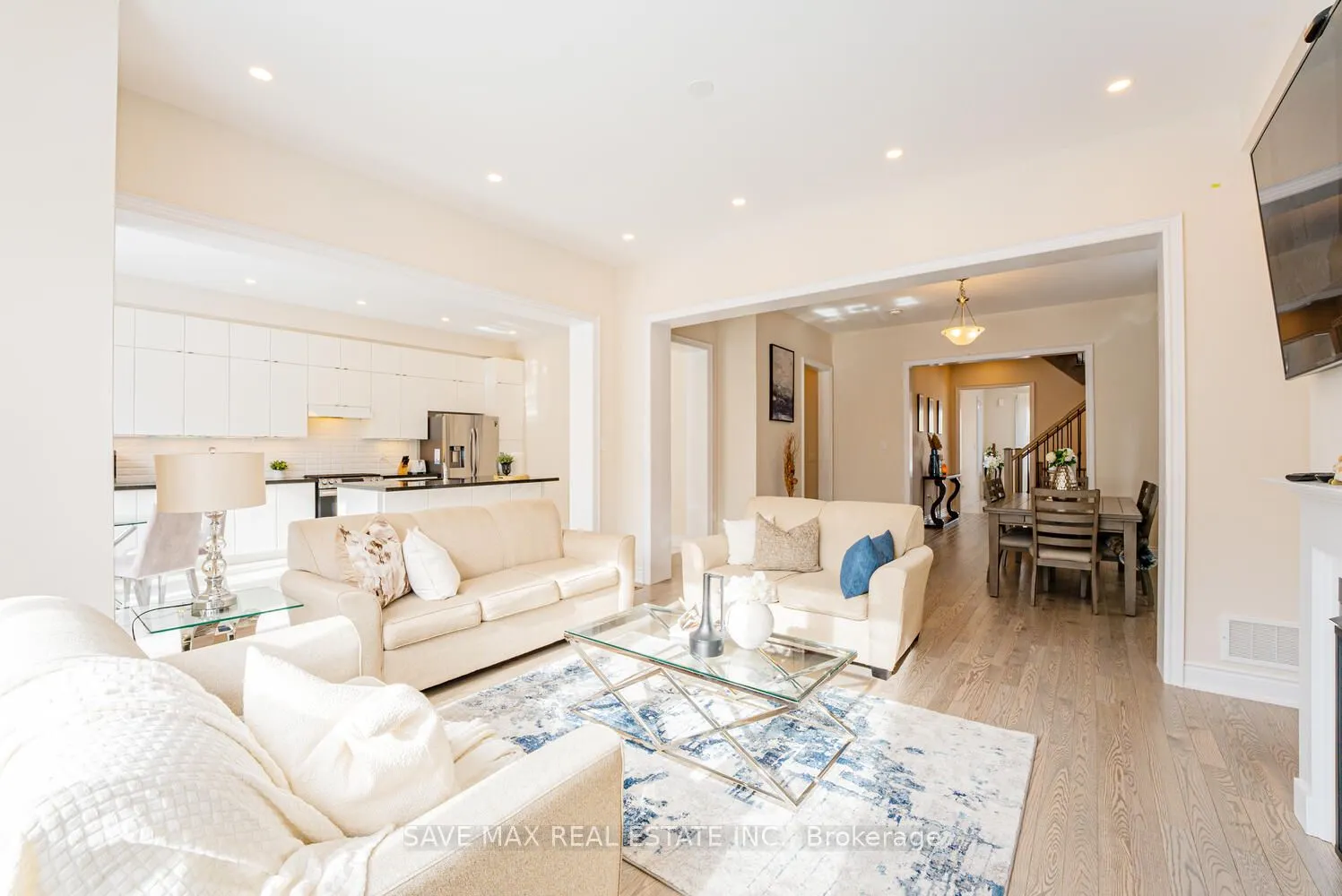 3328 Post Road