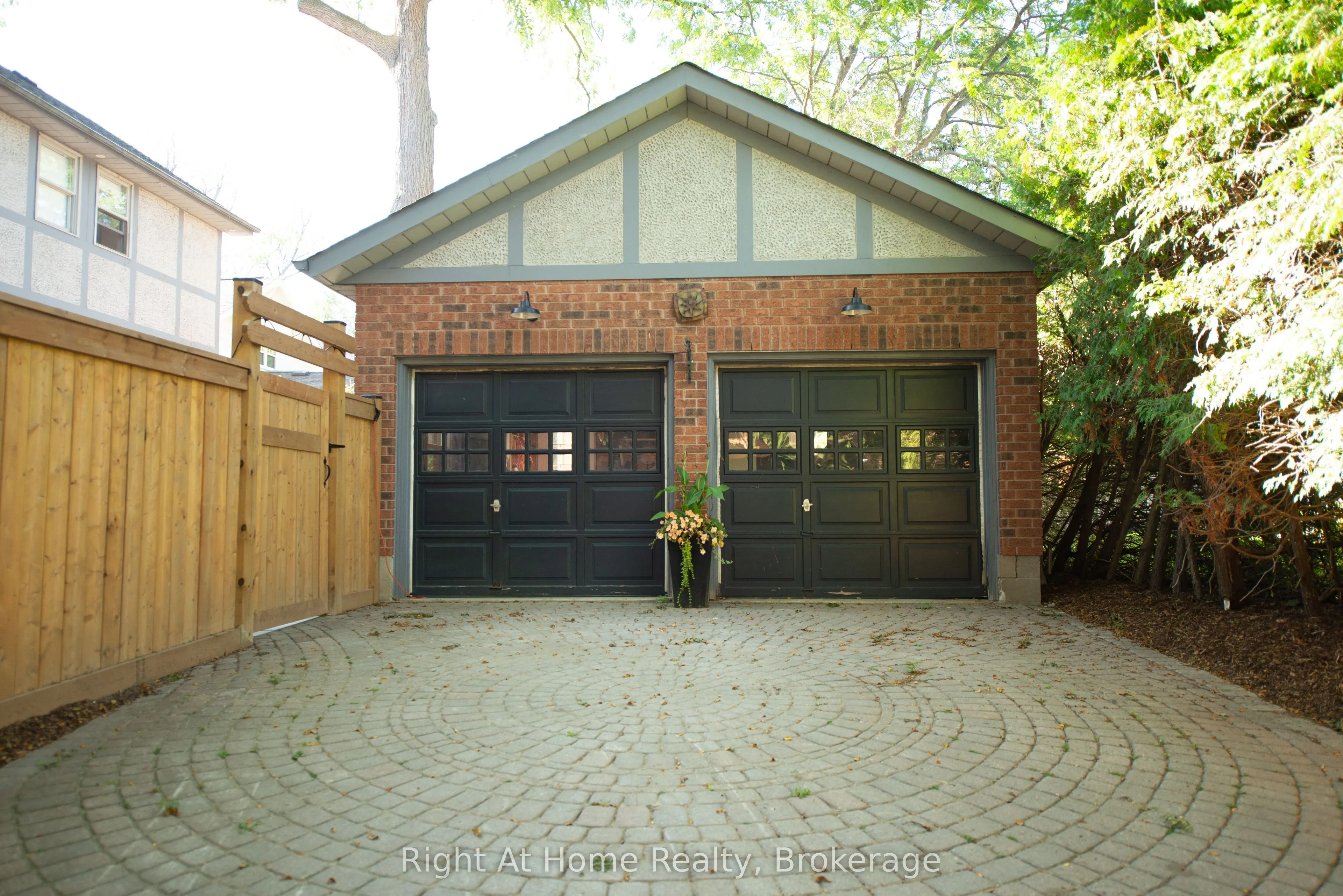 139 Allan Street