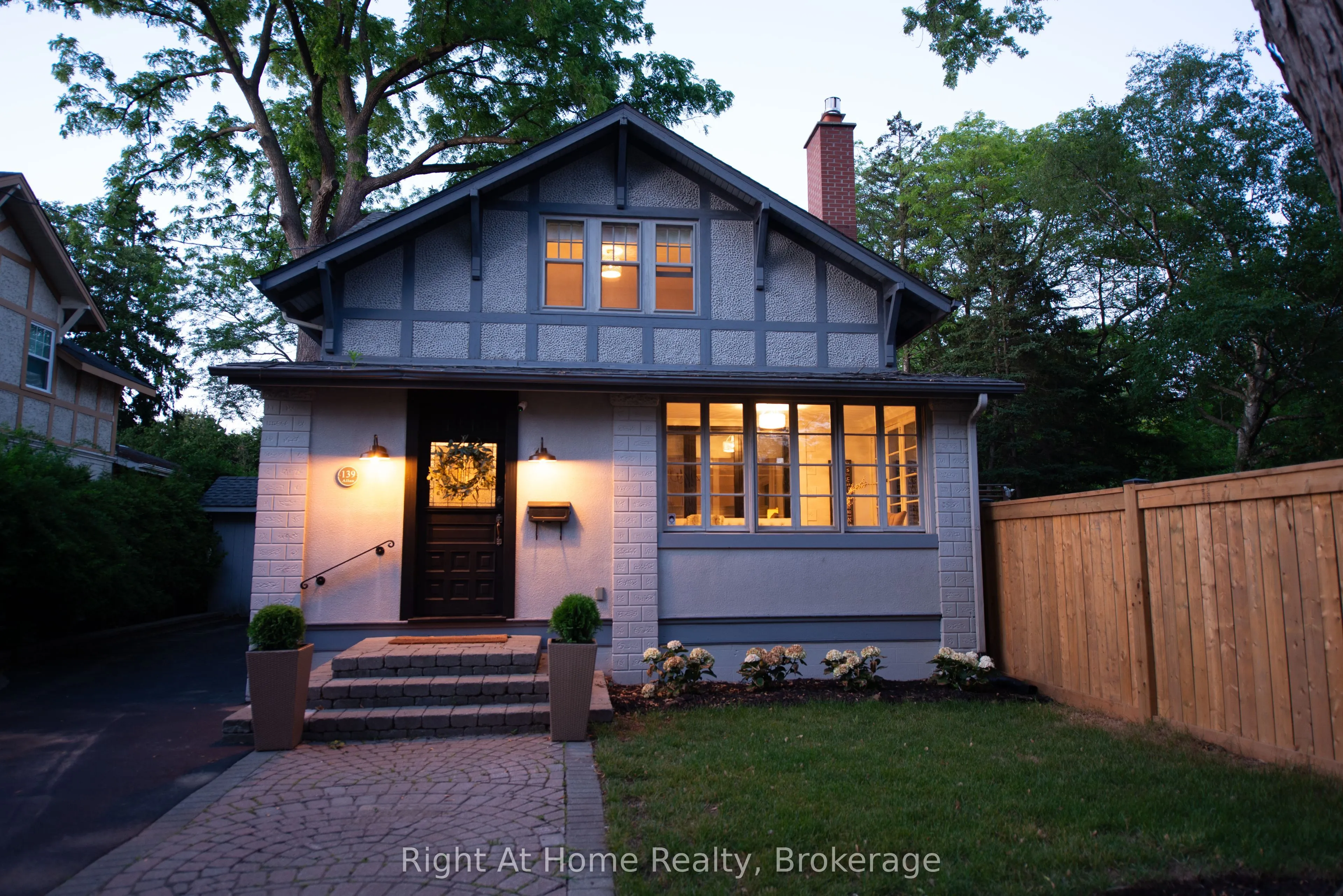 139 Allan Street