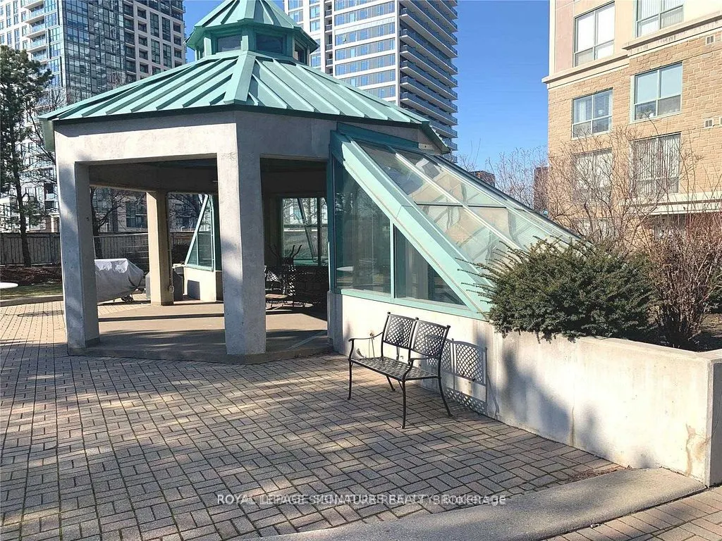 101 Subway Crescent, #1414