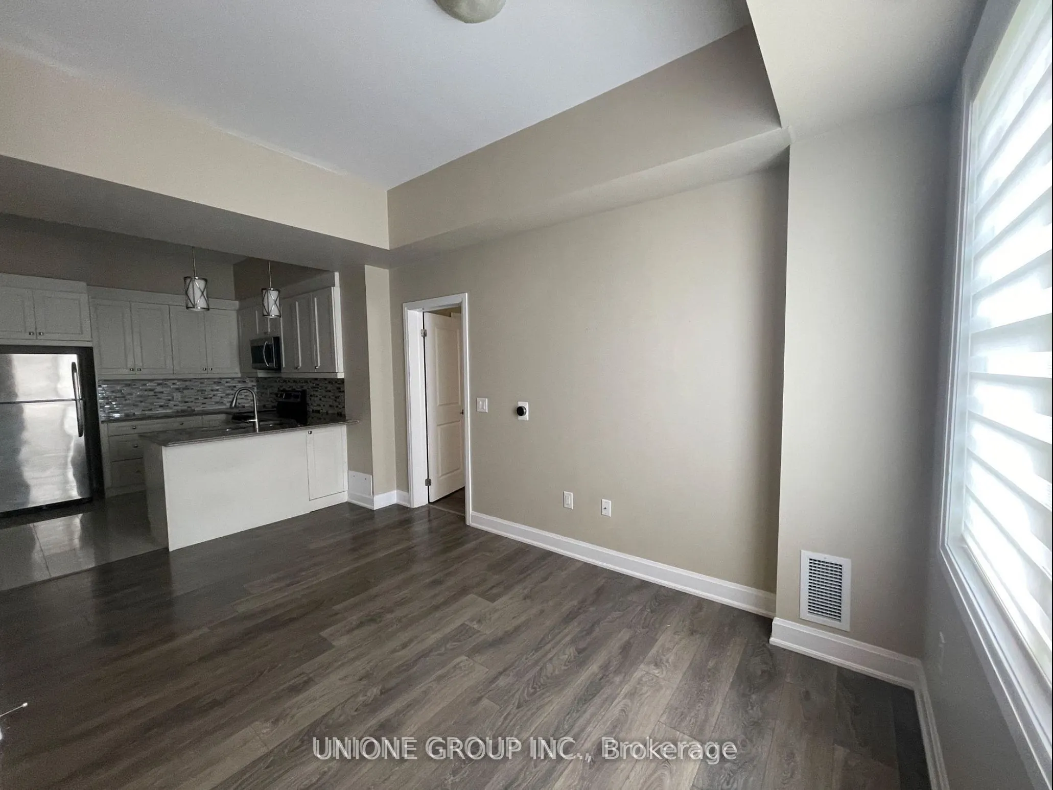 276 Gatwick Drive, #11