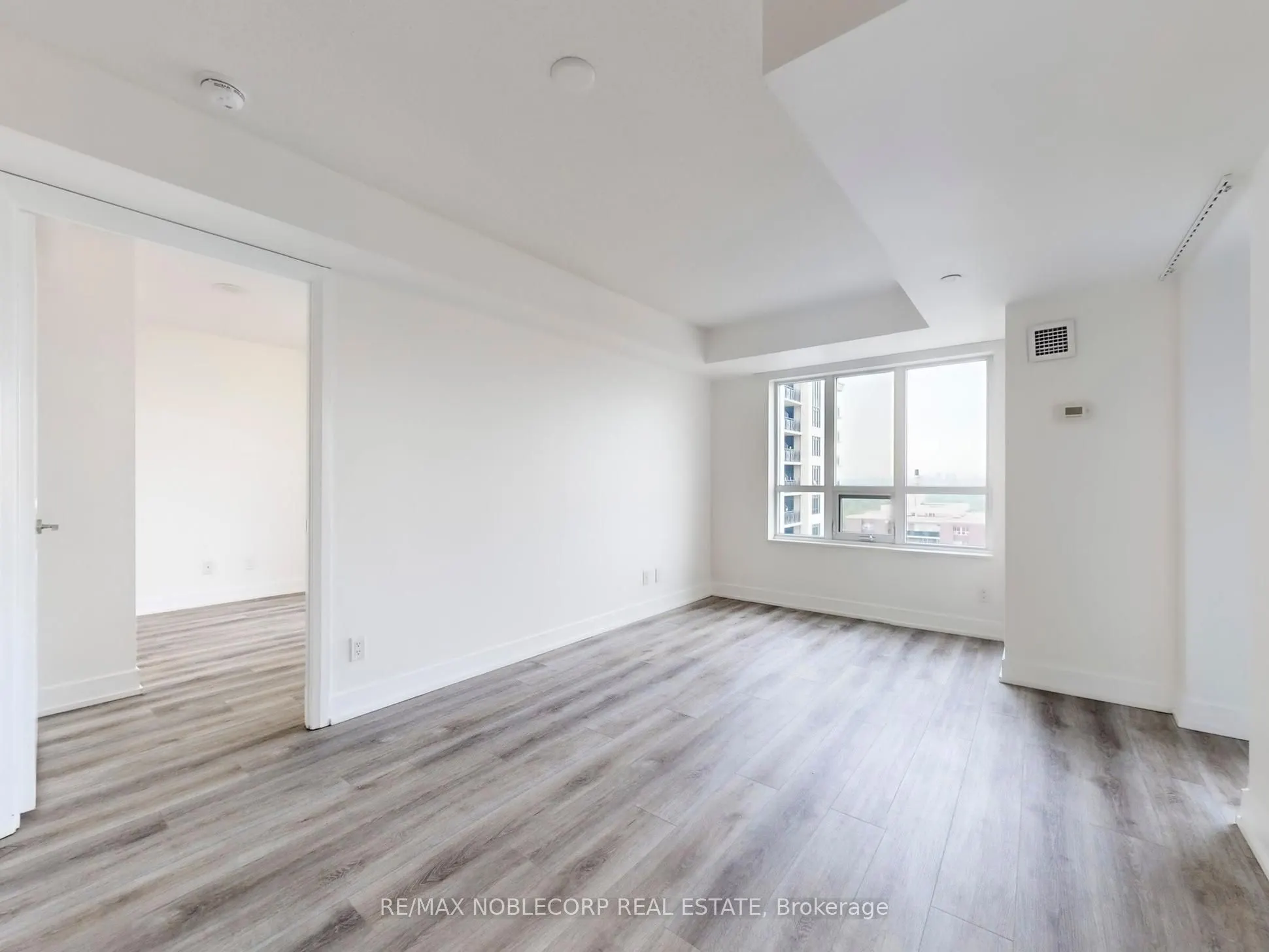 2 Eva Road, #1929