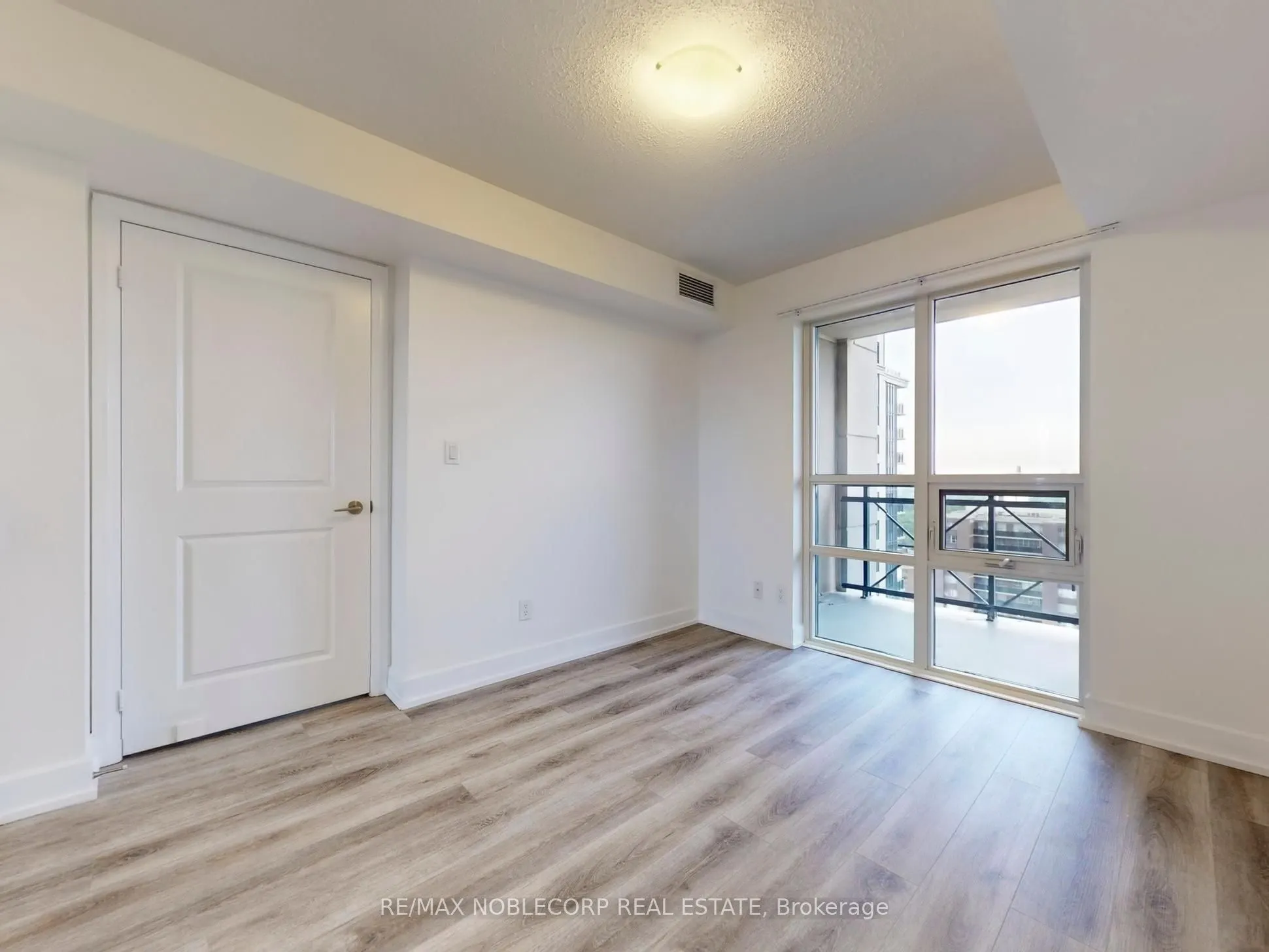 2 Eva Road, #1929