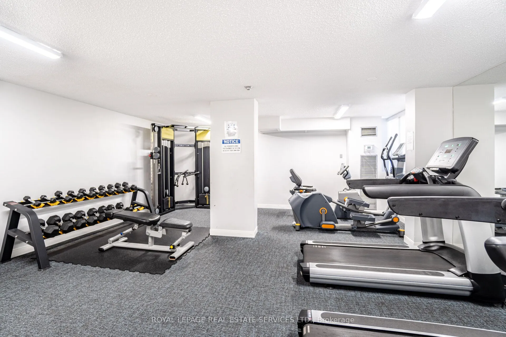 3590 Kaneff Crescent, #102