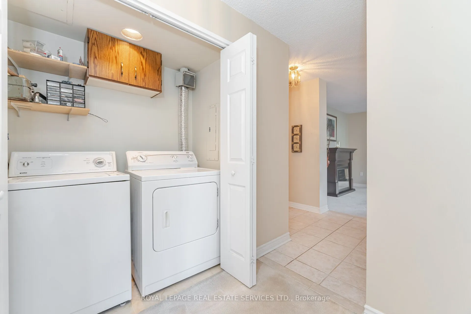 3590 Kaneff Crescent, #102