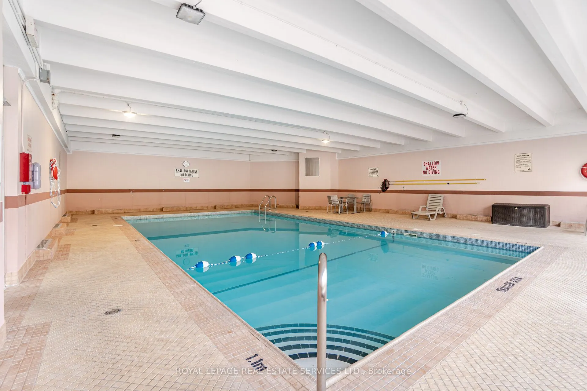 3590 Kaneff Crescent, #102