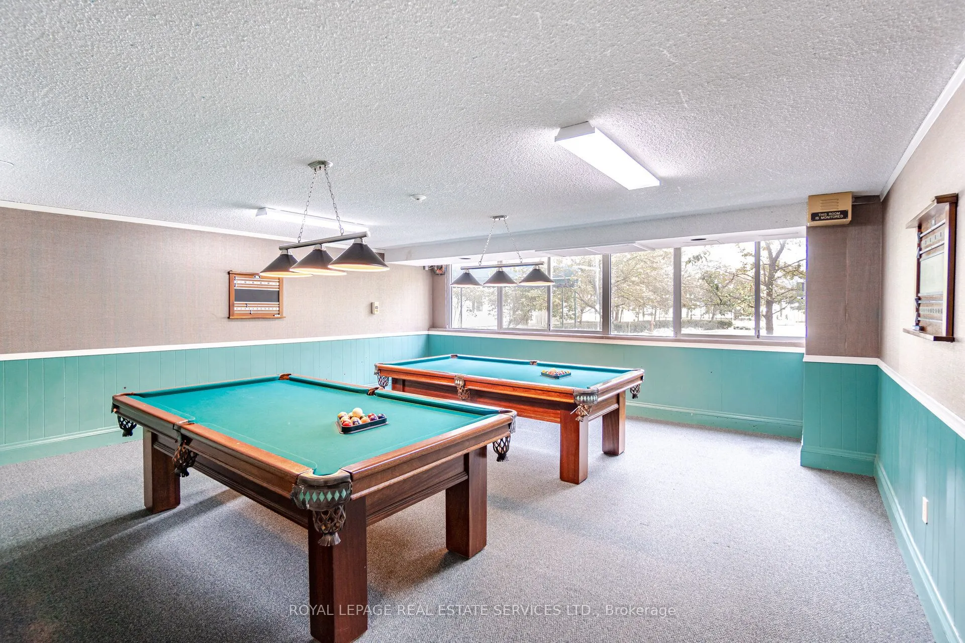 3590 Kaneff Crescent, #102