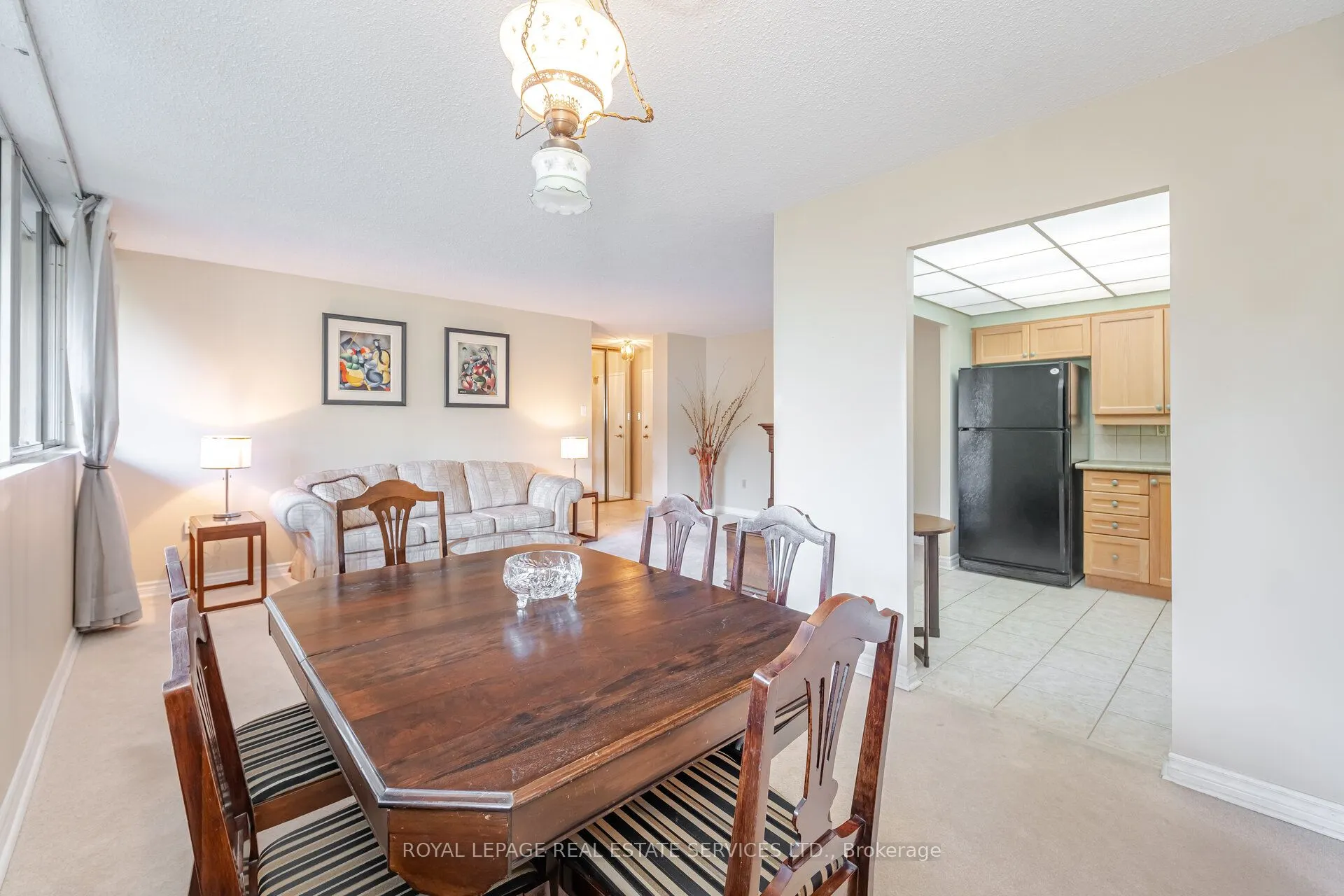 3590 Kaneff Crescent, #102