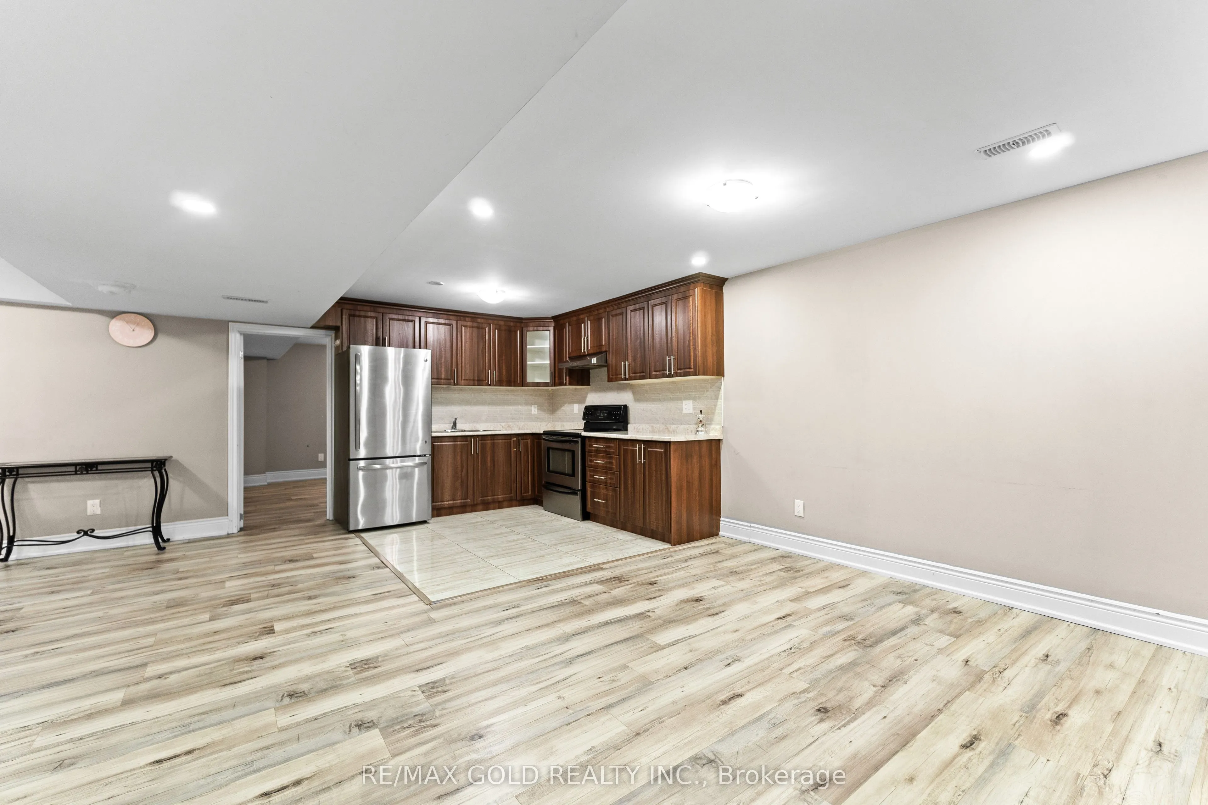 16 Cloverhaven Road