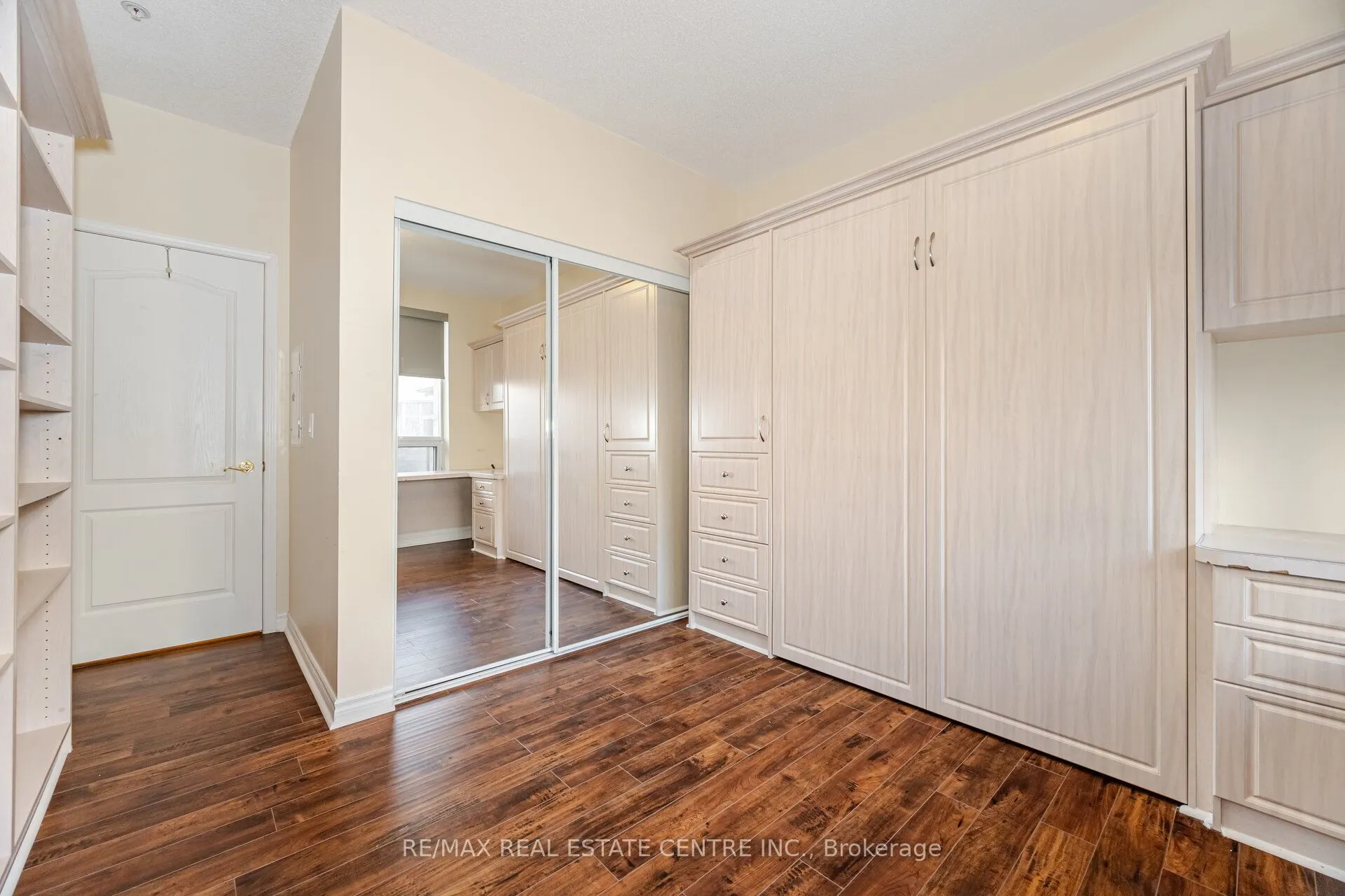 350 Princess Royal Drive, #209