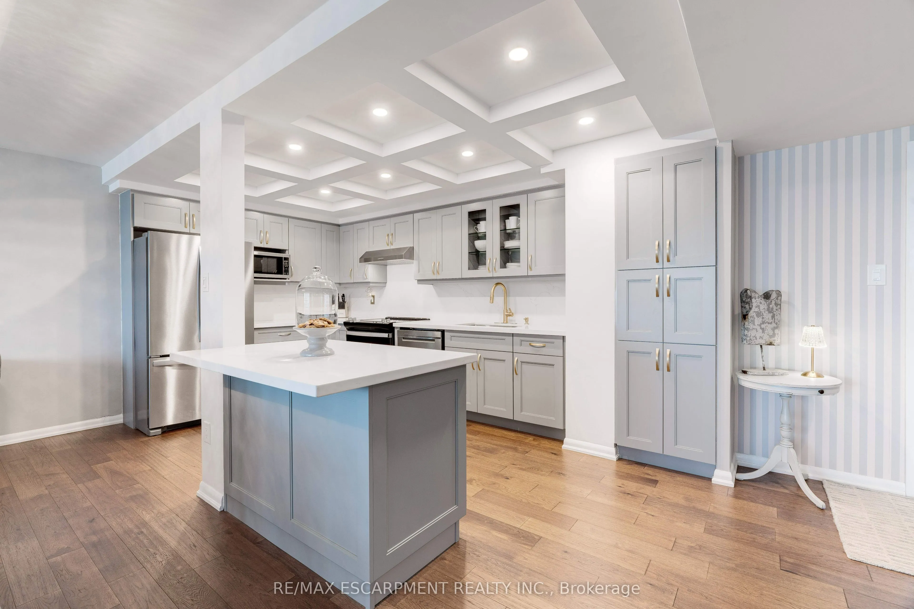 2175 Marine Drive, #903