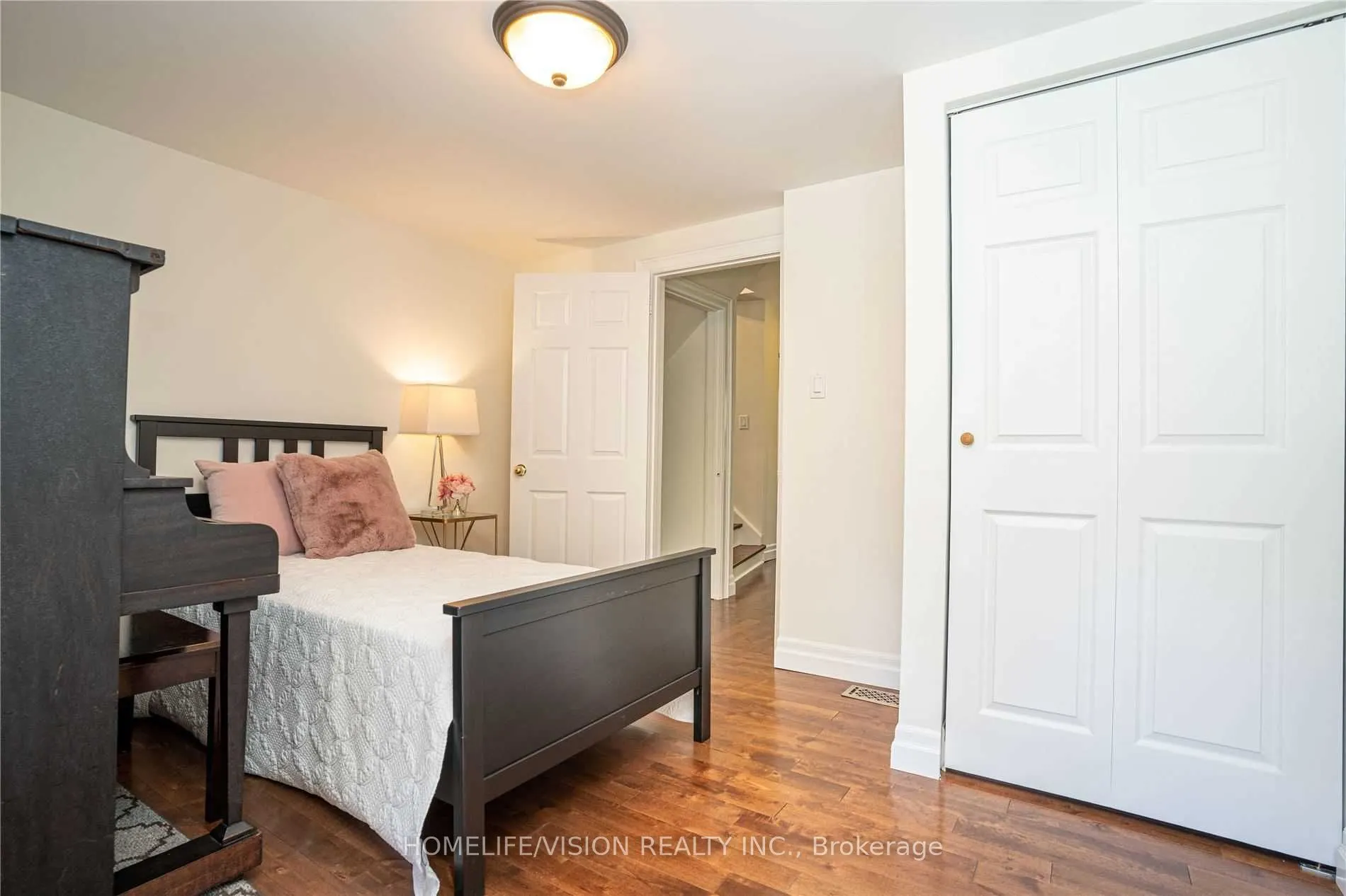 16 Palgrave Crescent