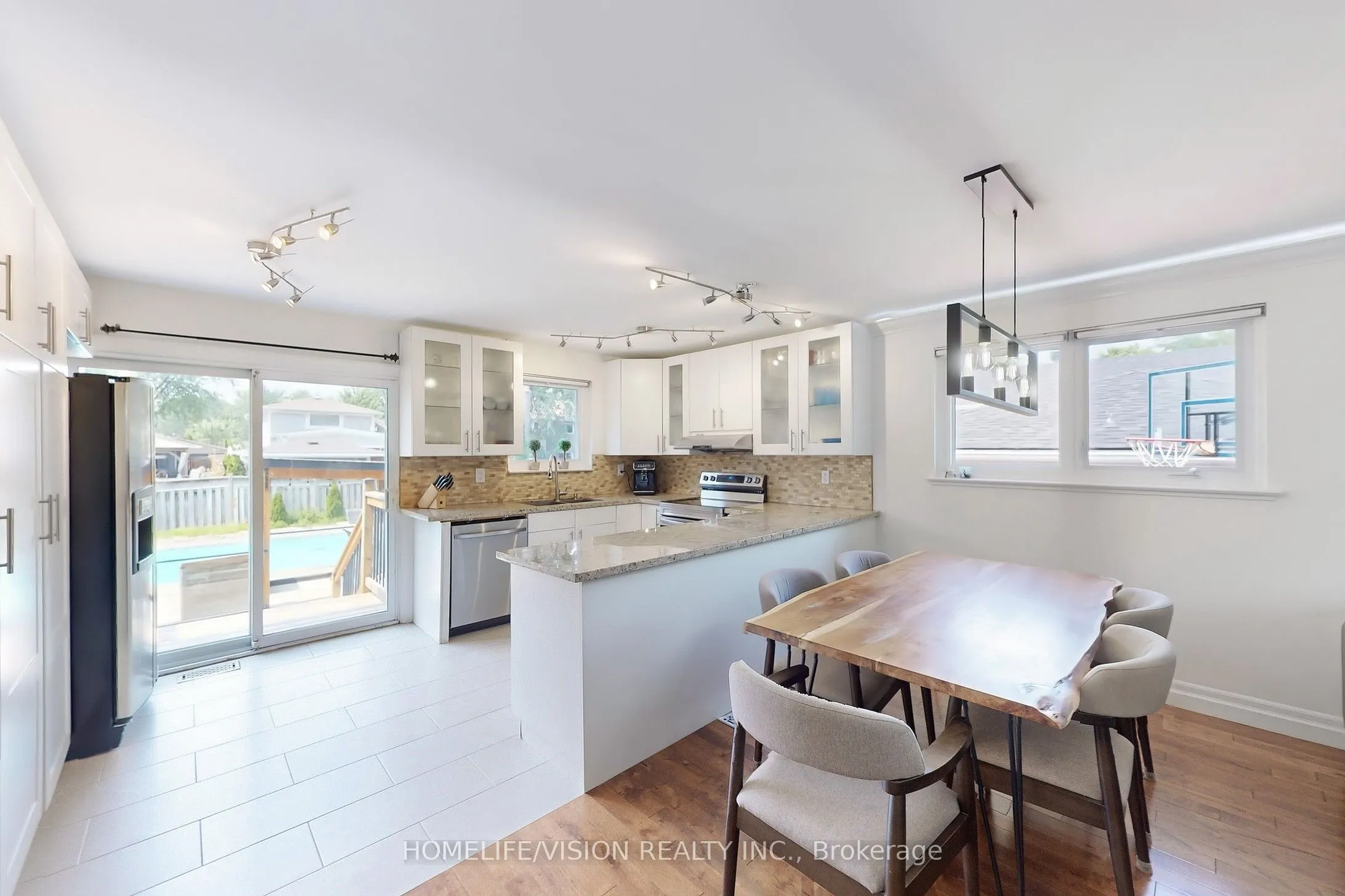 16 Palgrave Crescent