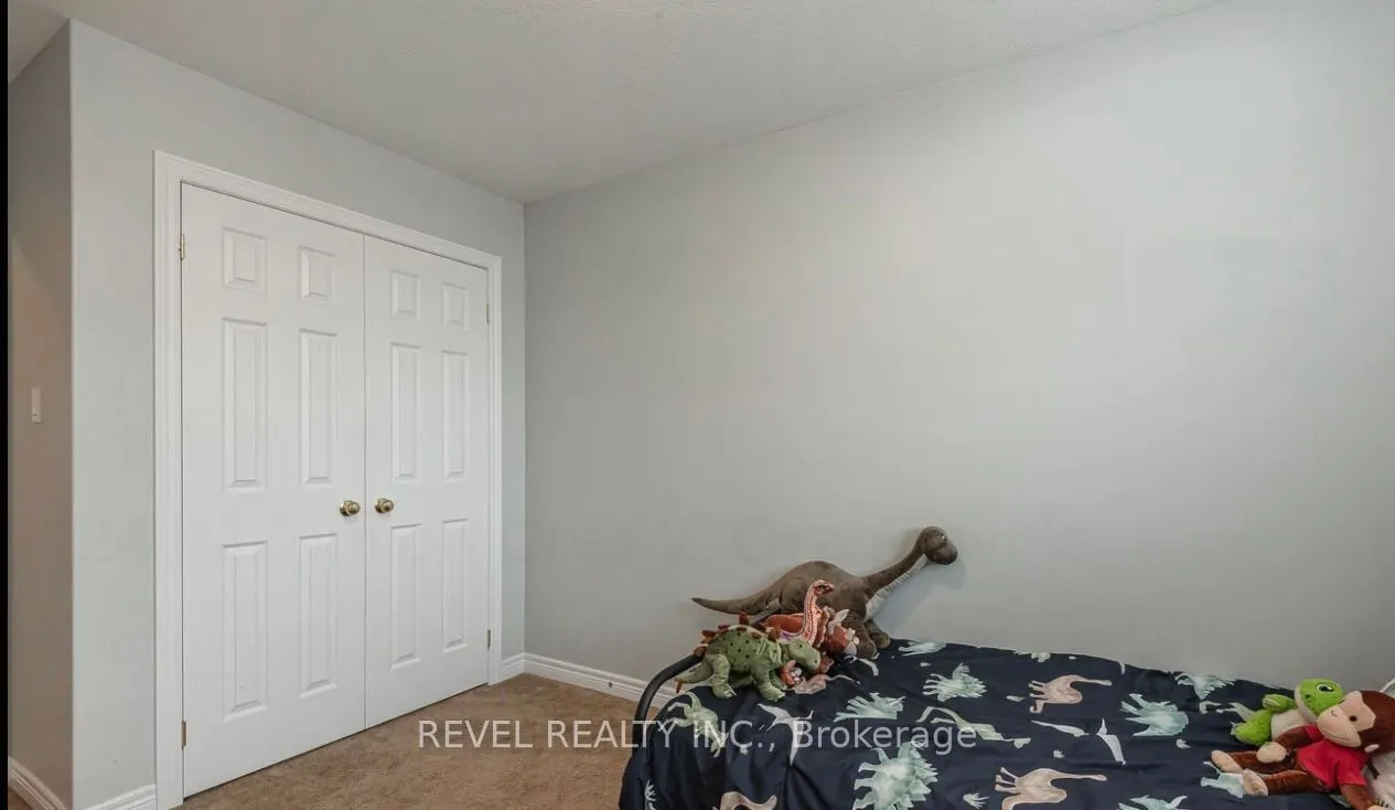 124 Parkinson Crescent