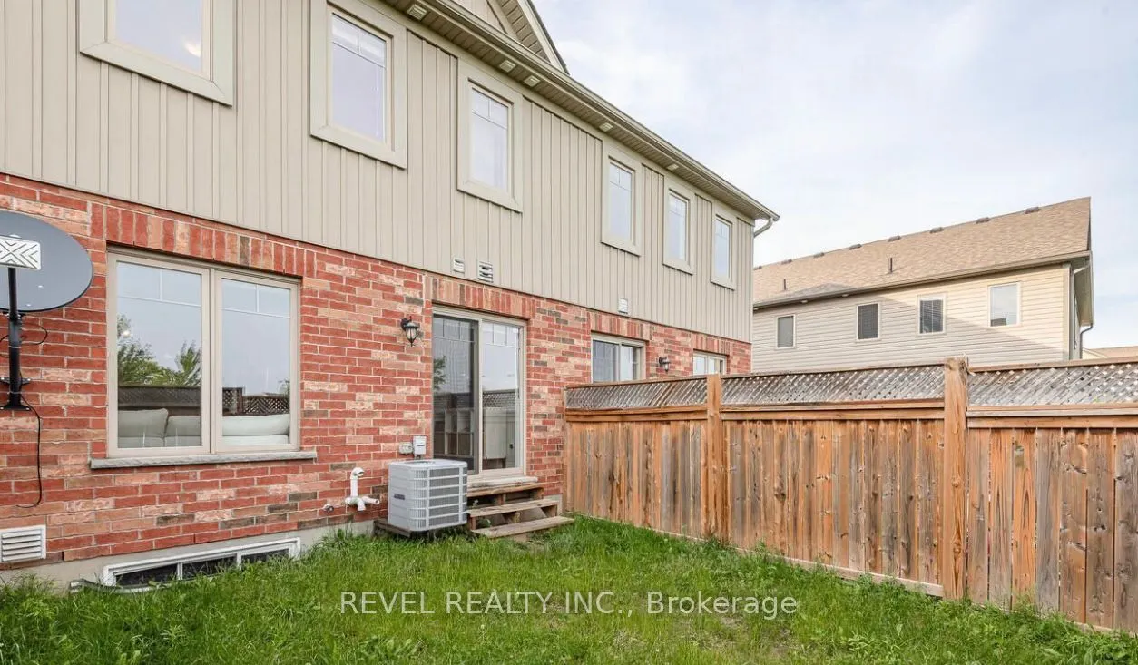 124 Parkinson Crescent