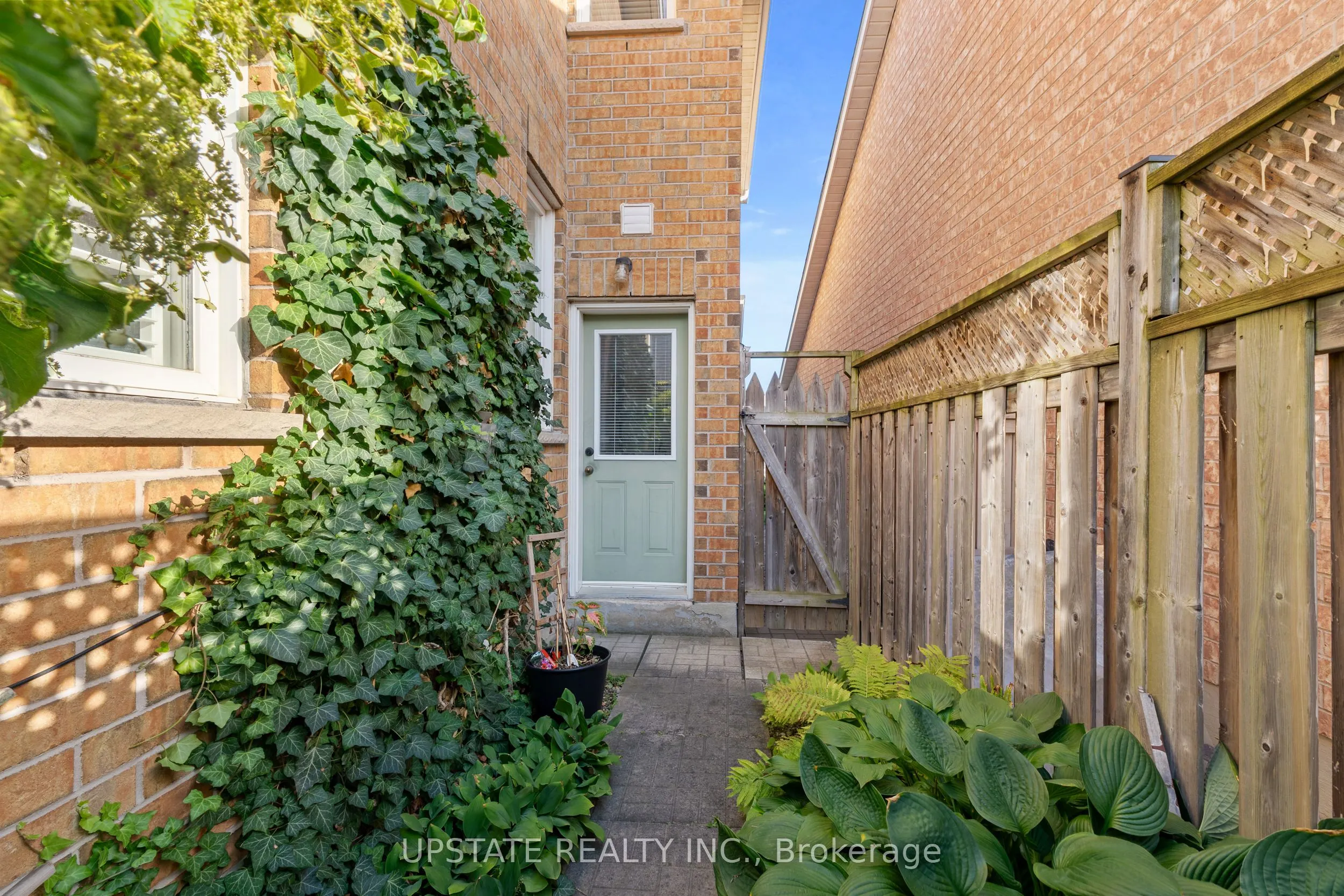 6 Bowsfield Drive
