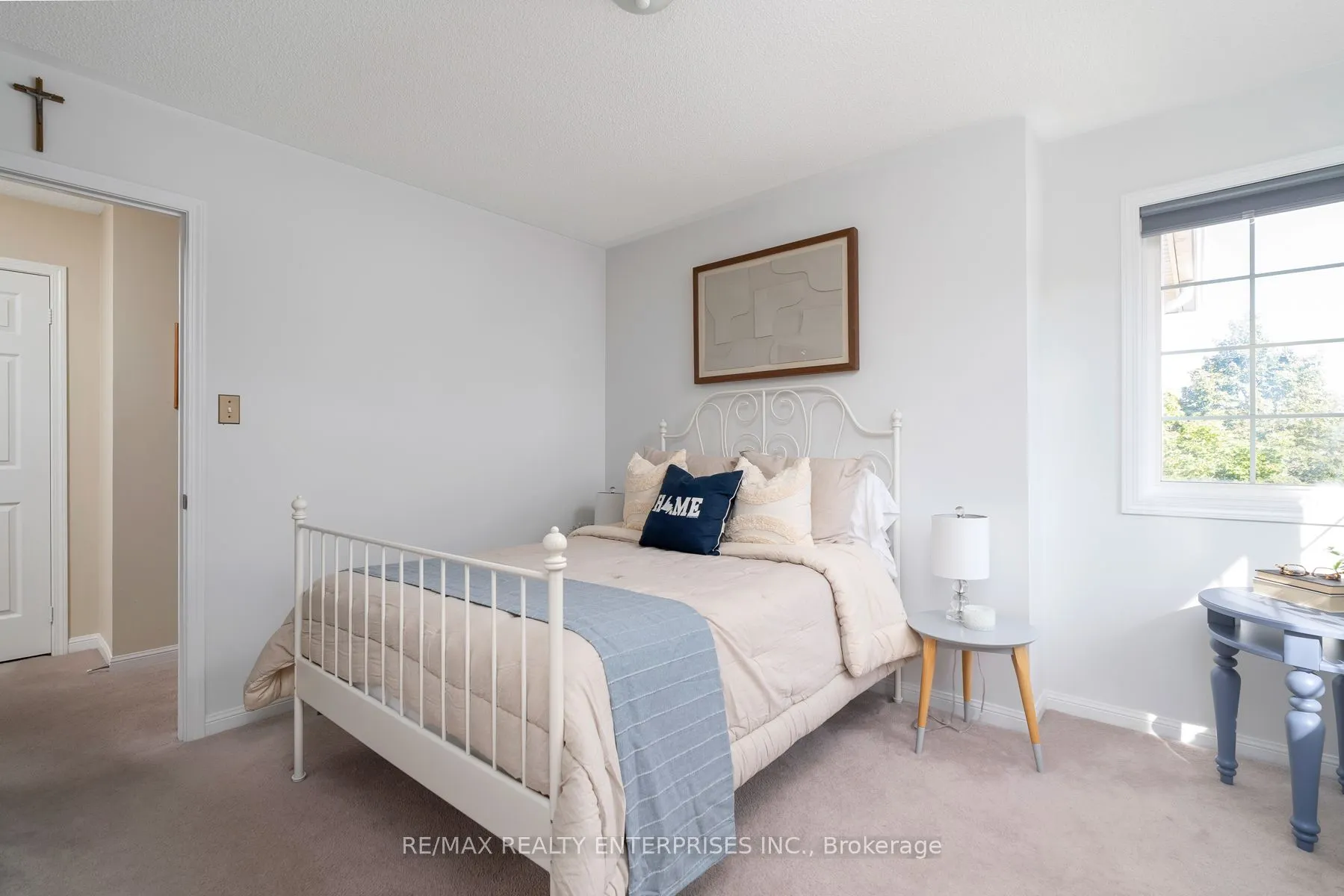 3941 Angus Walk