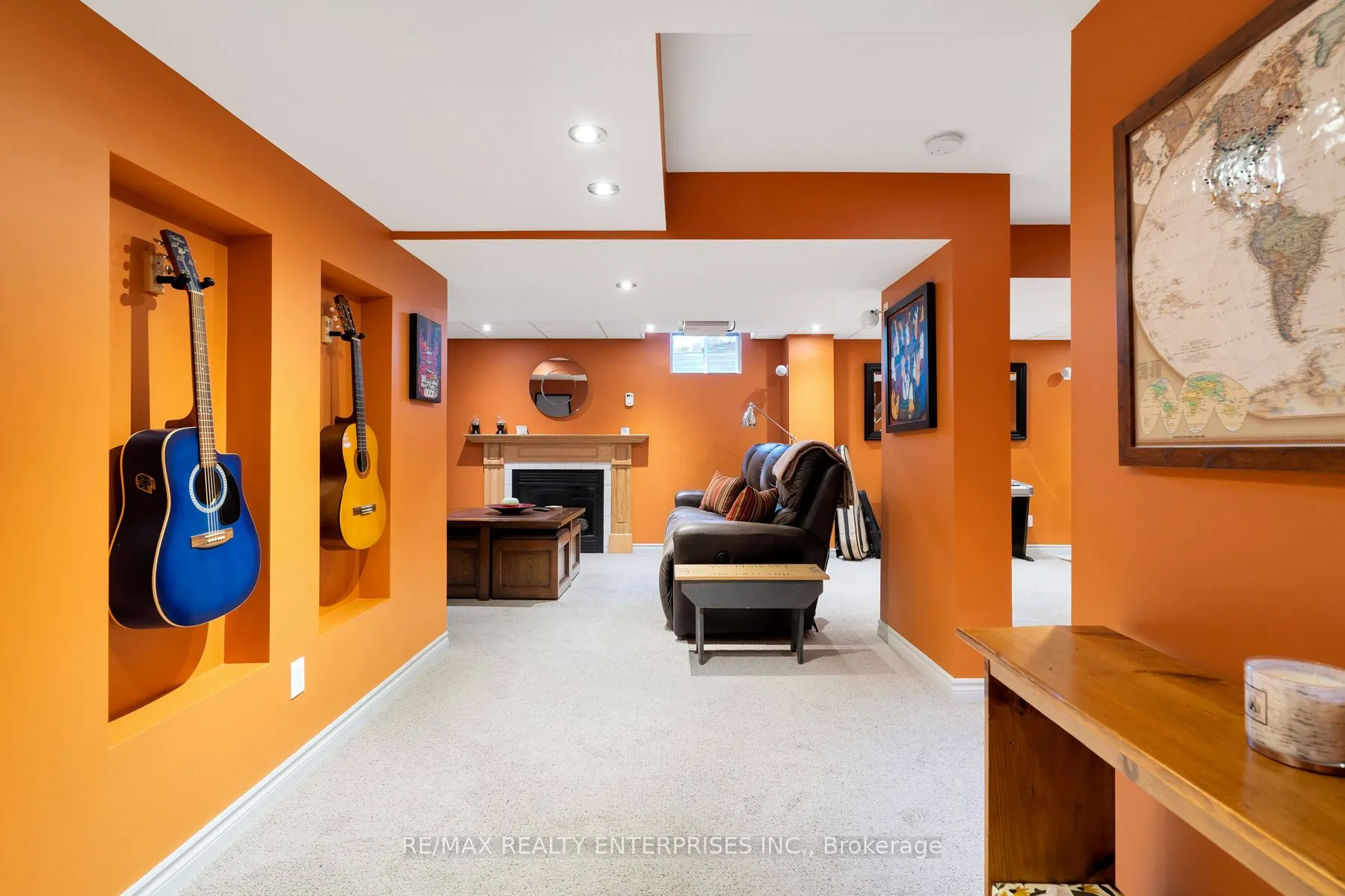 3941 Angus Walk