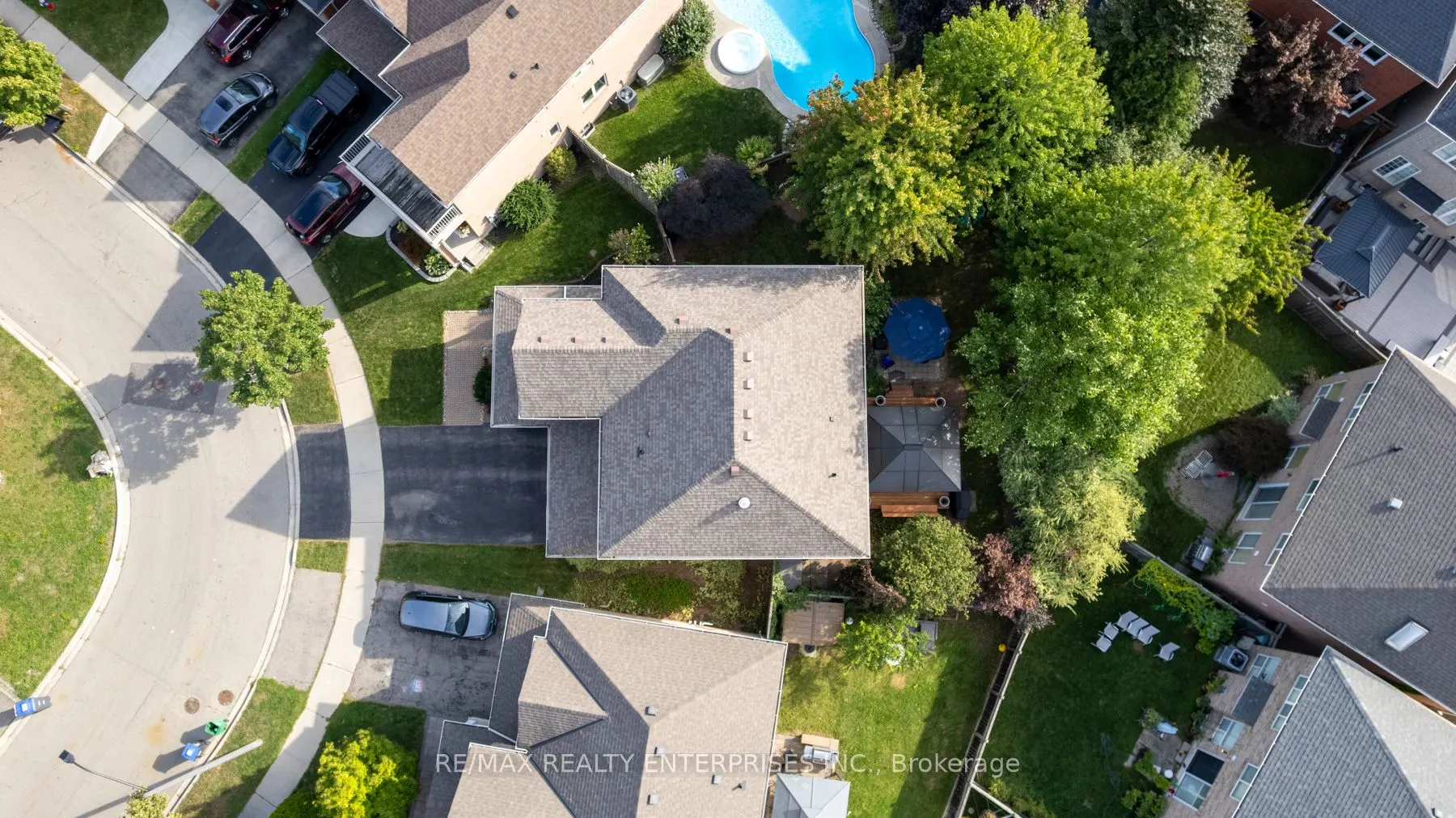 3941 Angus Walk