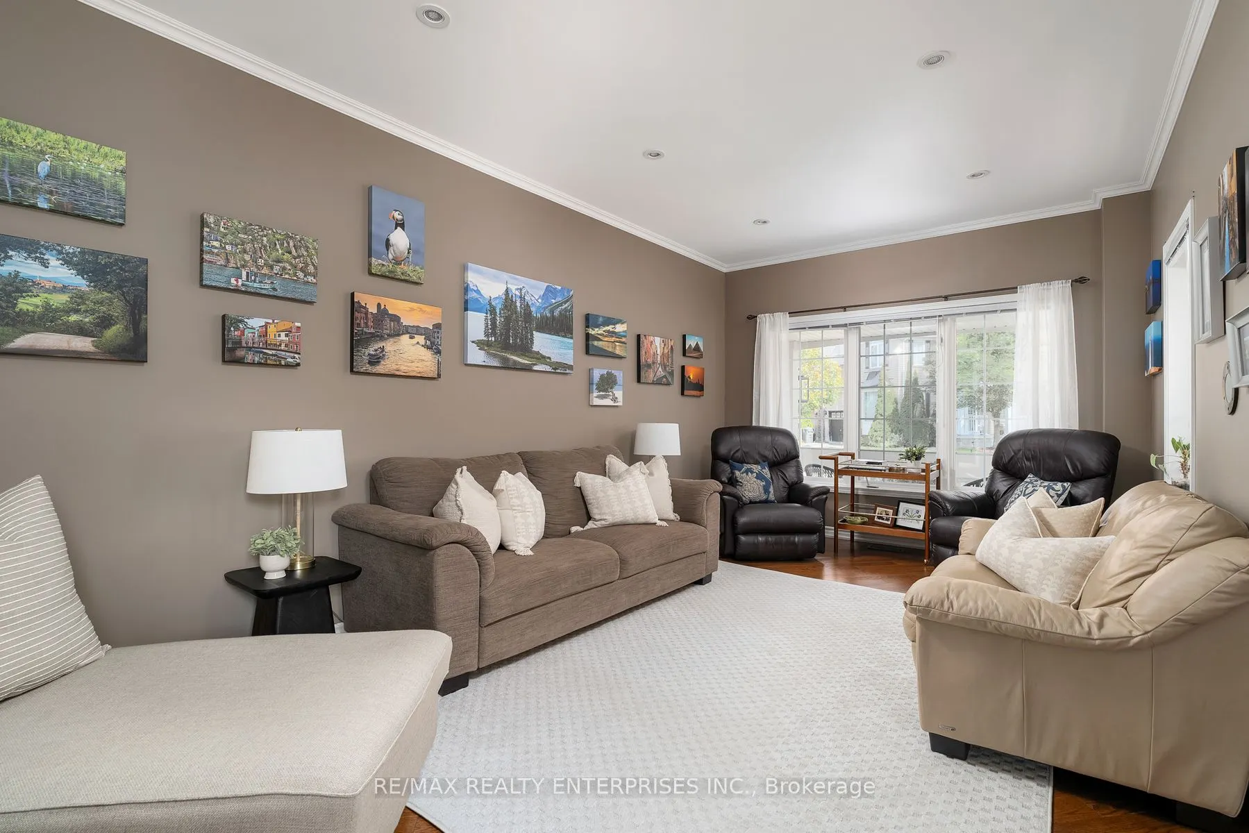 3941 Angus Walk
