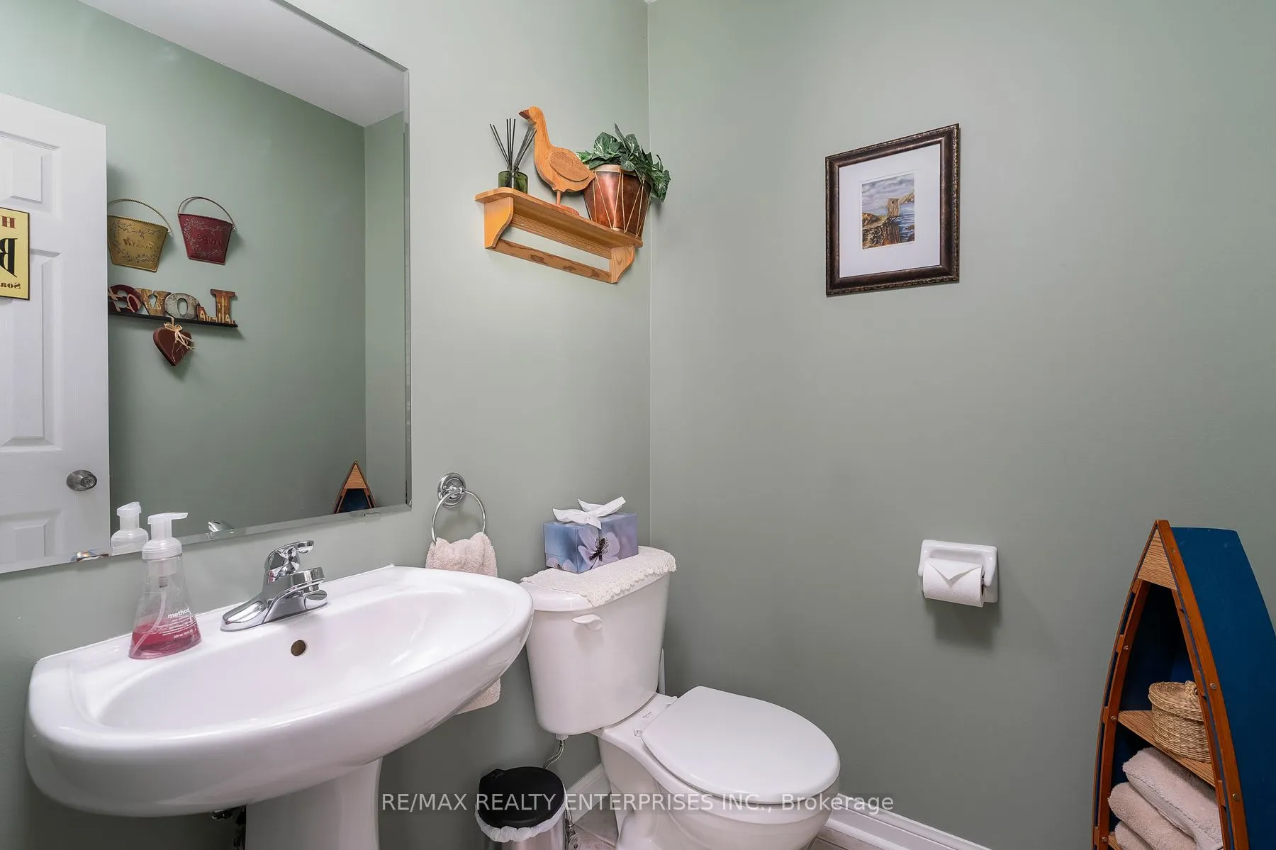 3941 Angus Walk