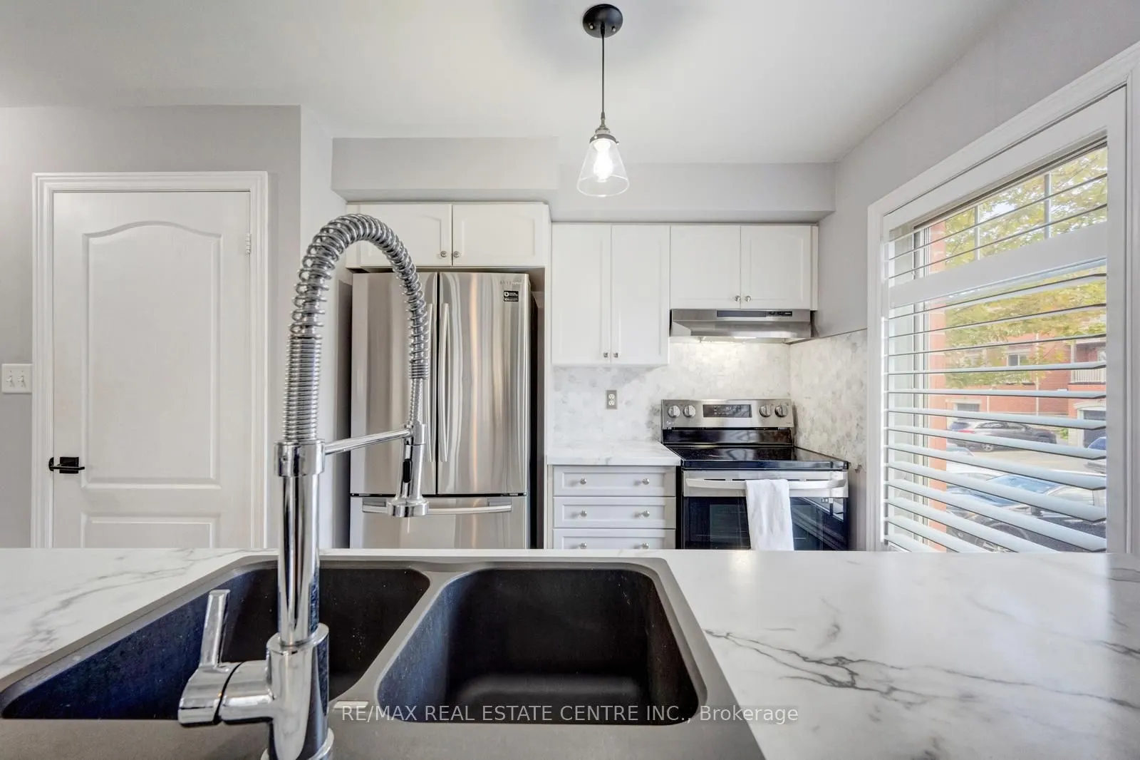 3250 Bentley Drive, #11