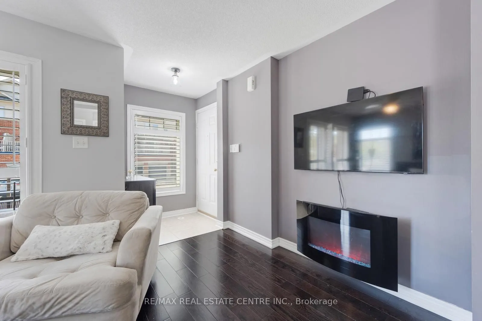 3250 Bentley Drive, #11