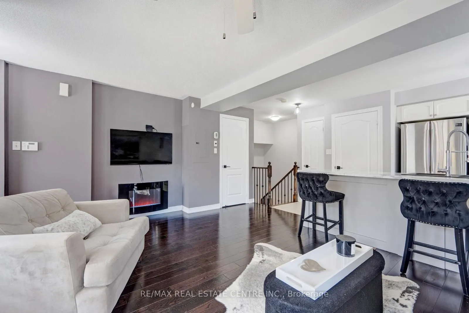 3250 Bentley Drive, #11