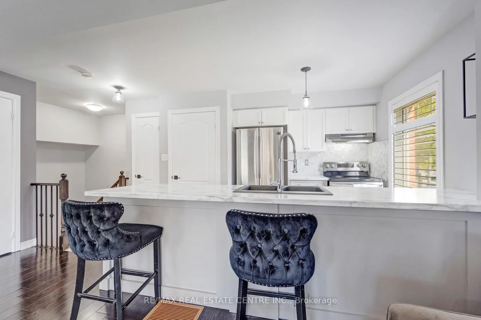 3250 Bentley Drive, #11