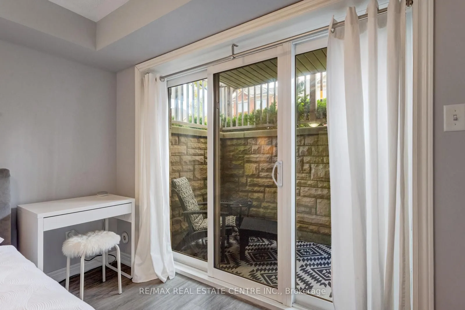 3250 Bentley Drive, #11