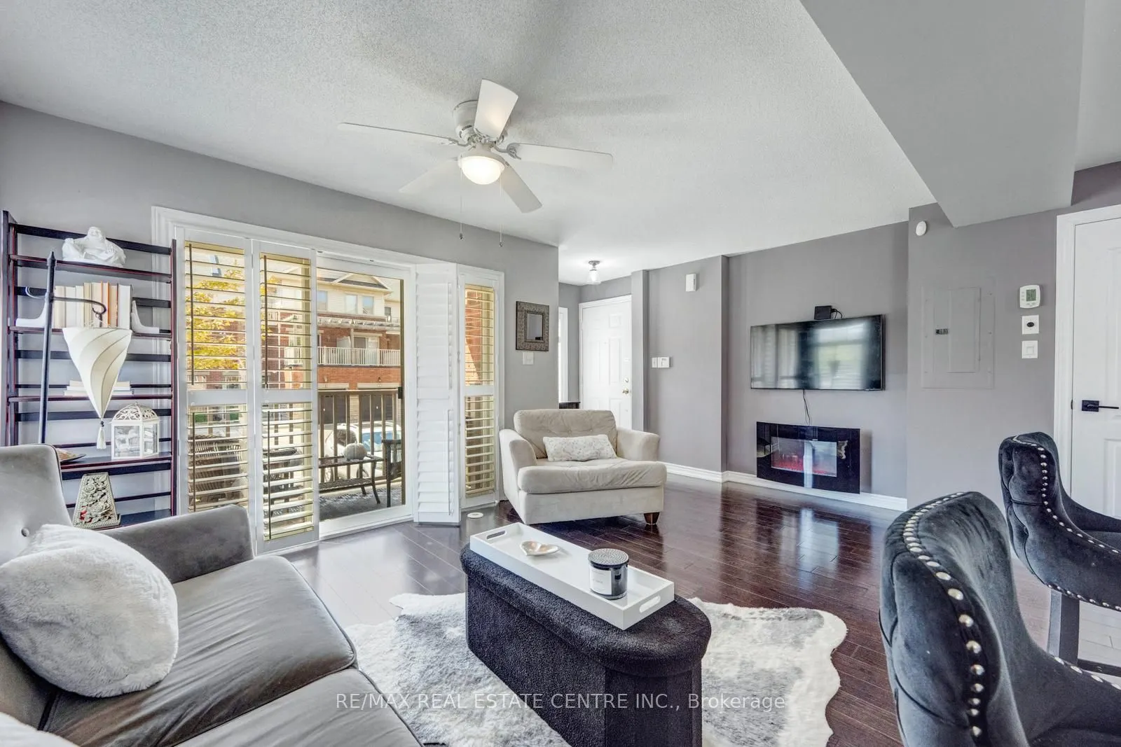 3250 Bentley Drive, #11