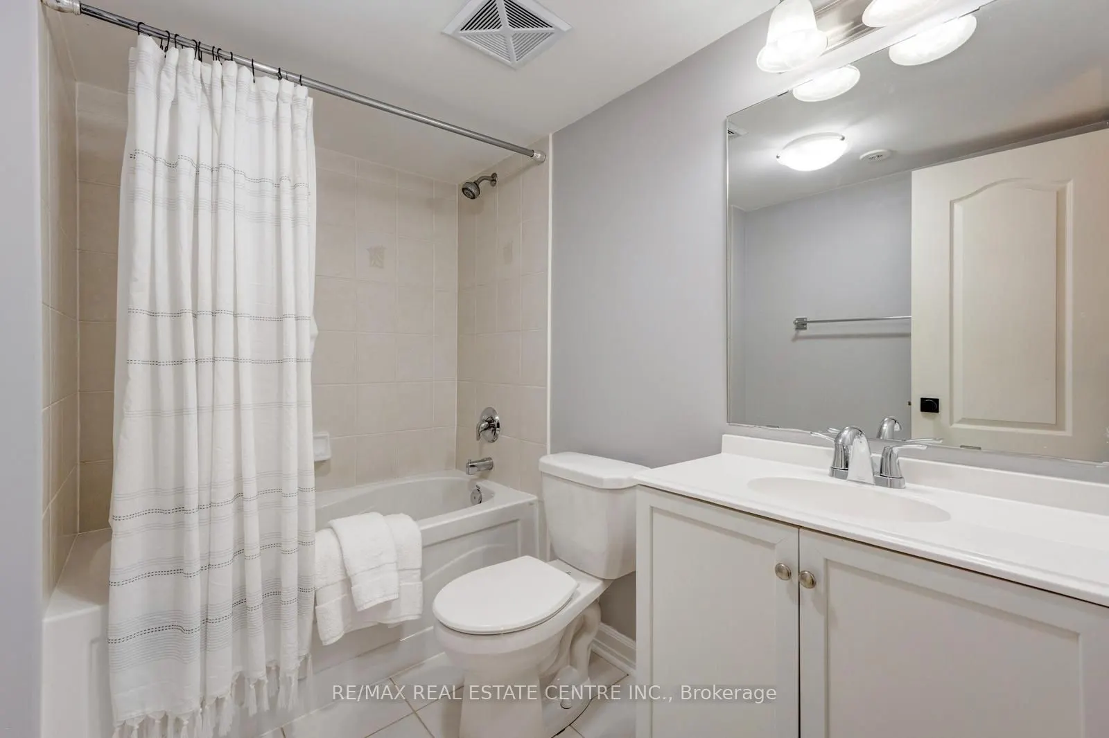 3250 Bentley Drive, #11