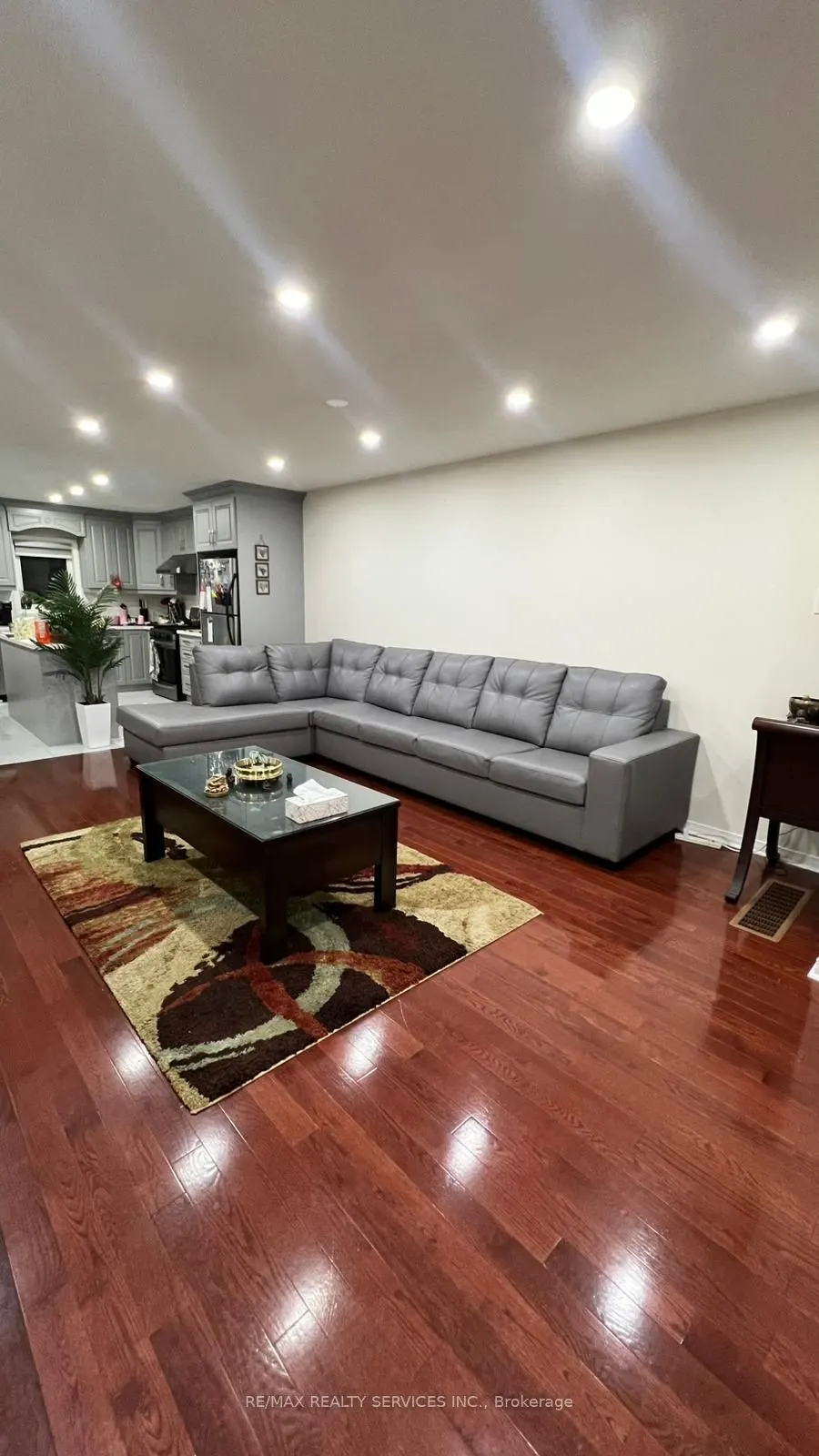 526 Candlestick Circle