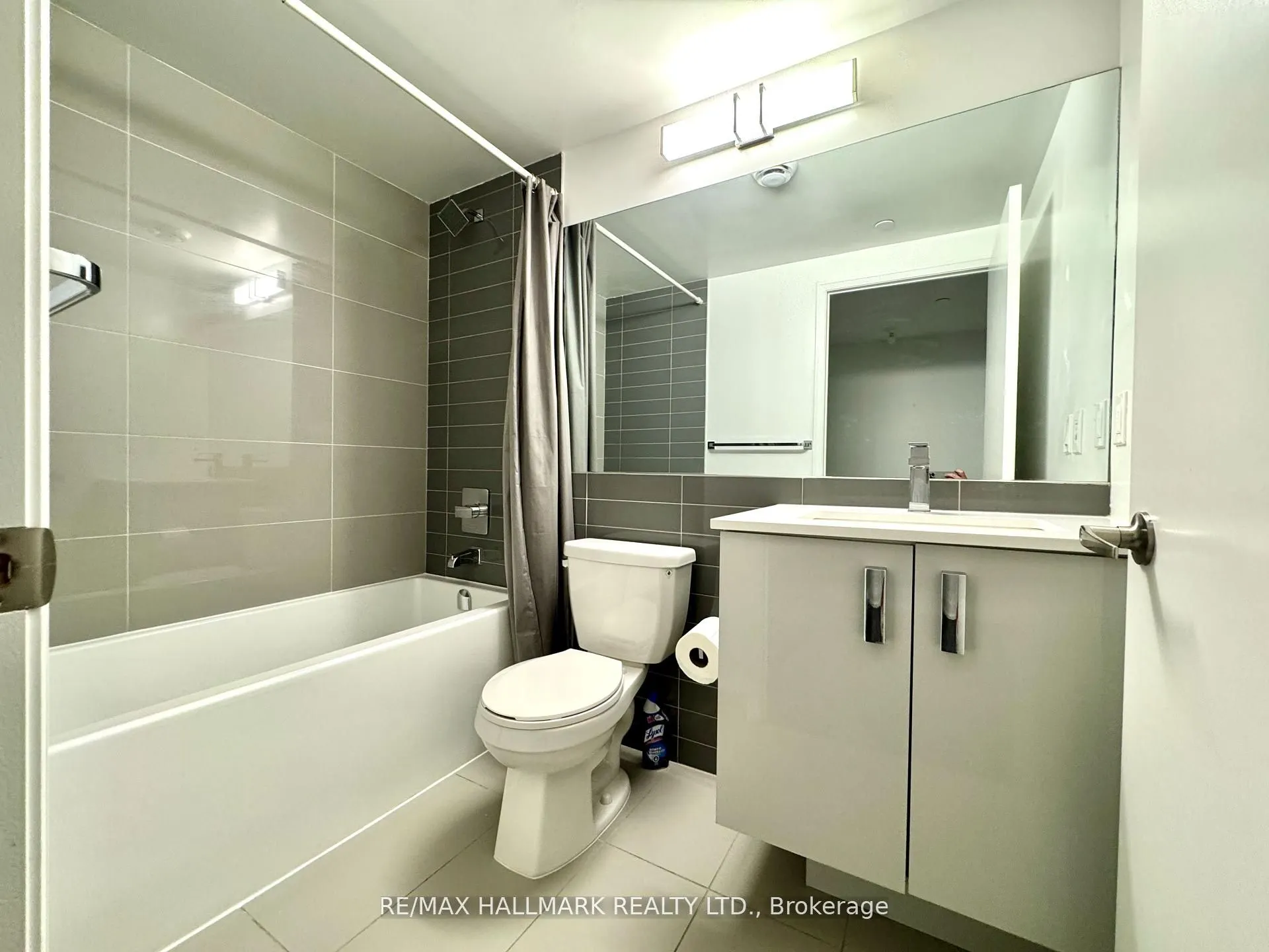 26 Gibbs Road, #545