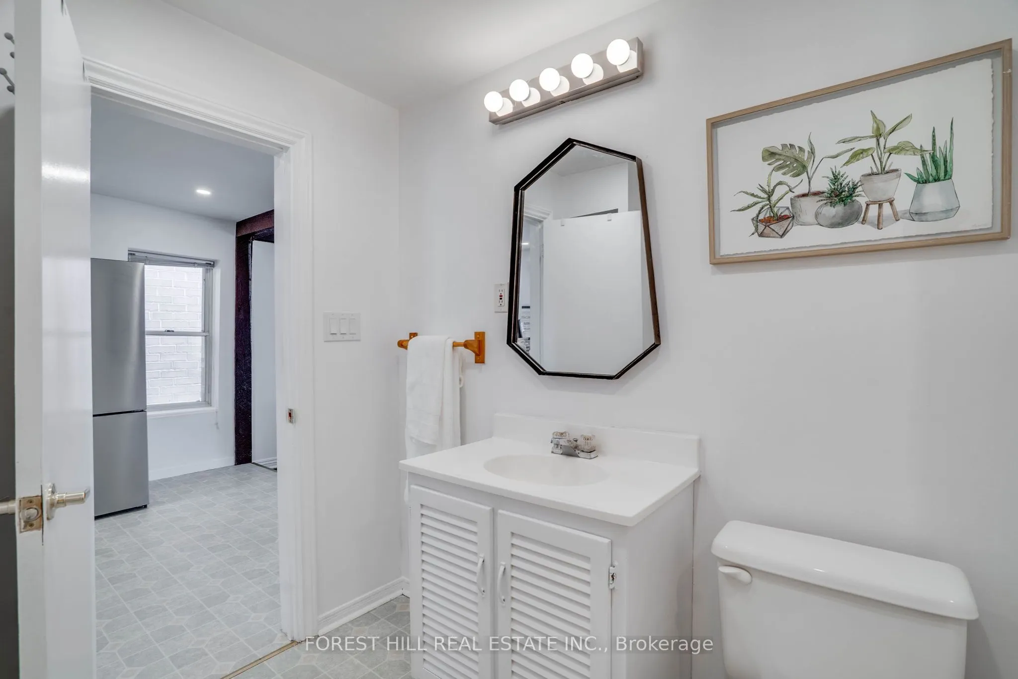 4053 Old Dundas Street