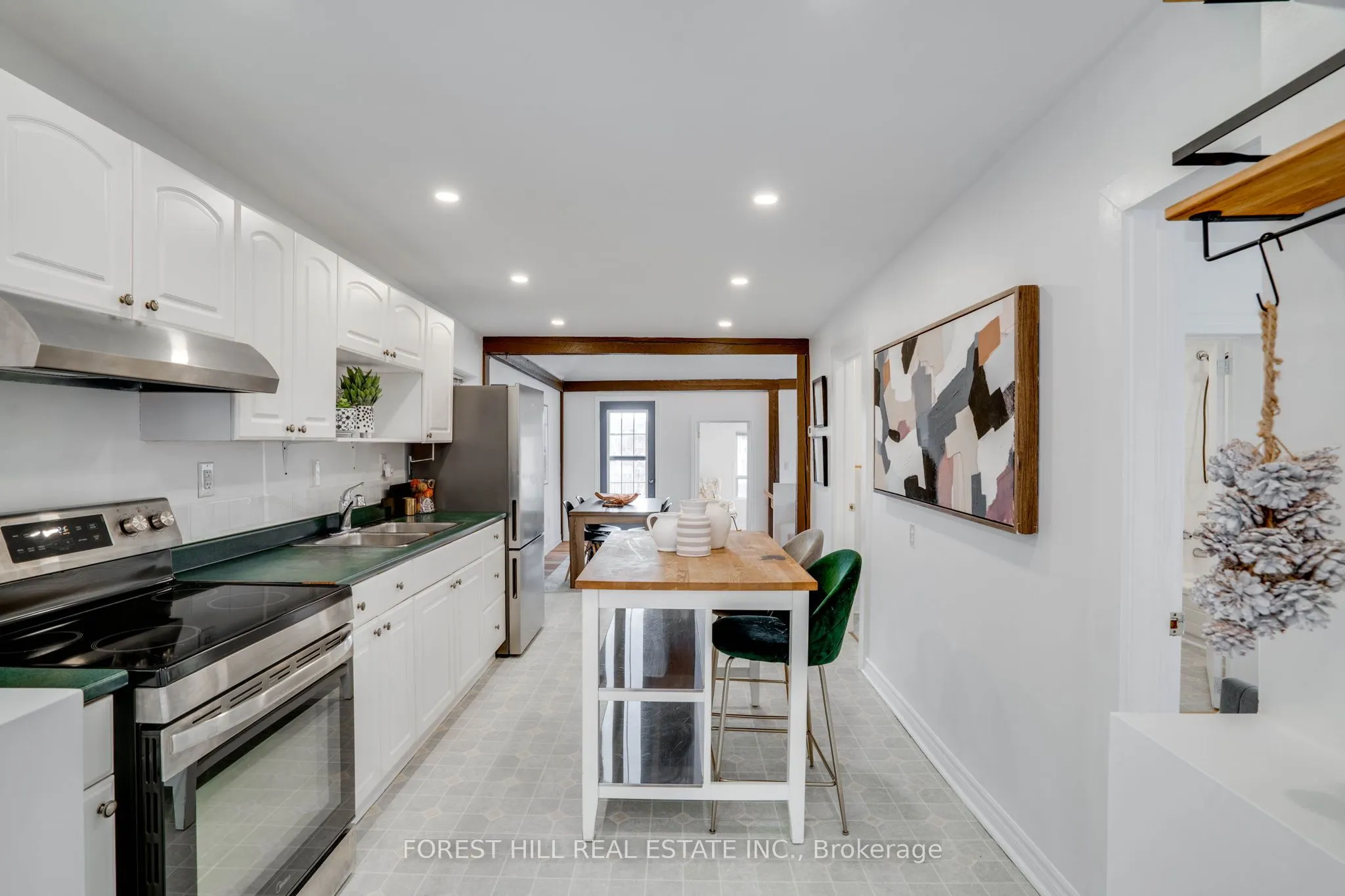 4053 Old Dundas Street