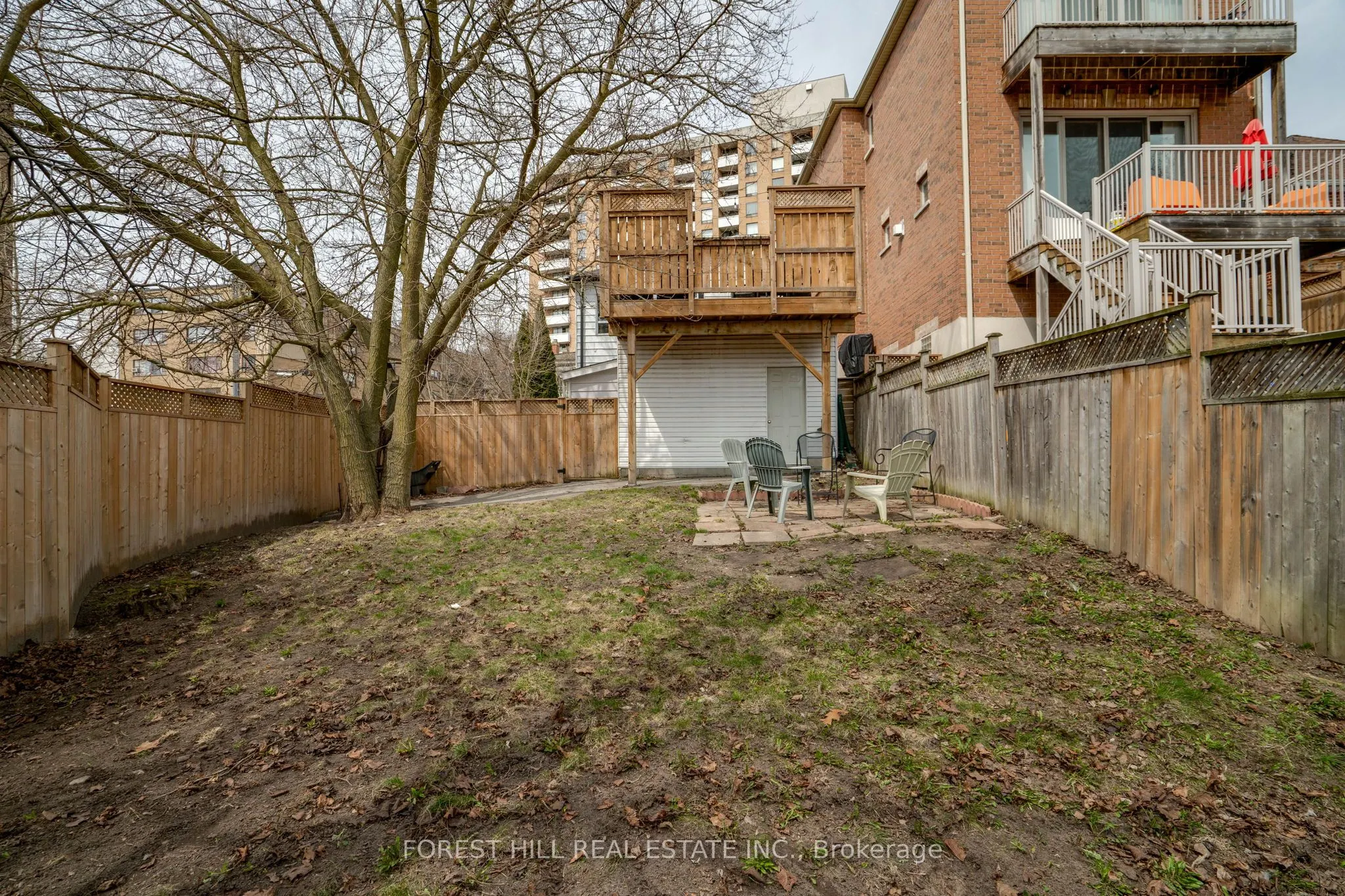 4053 Old Dundas Street