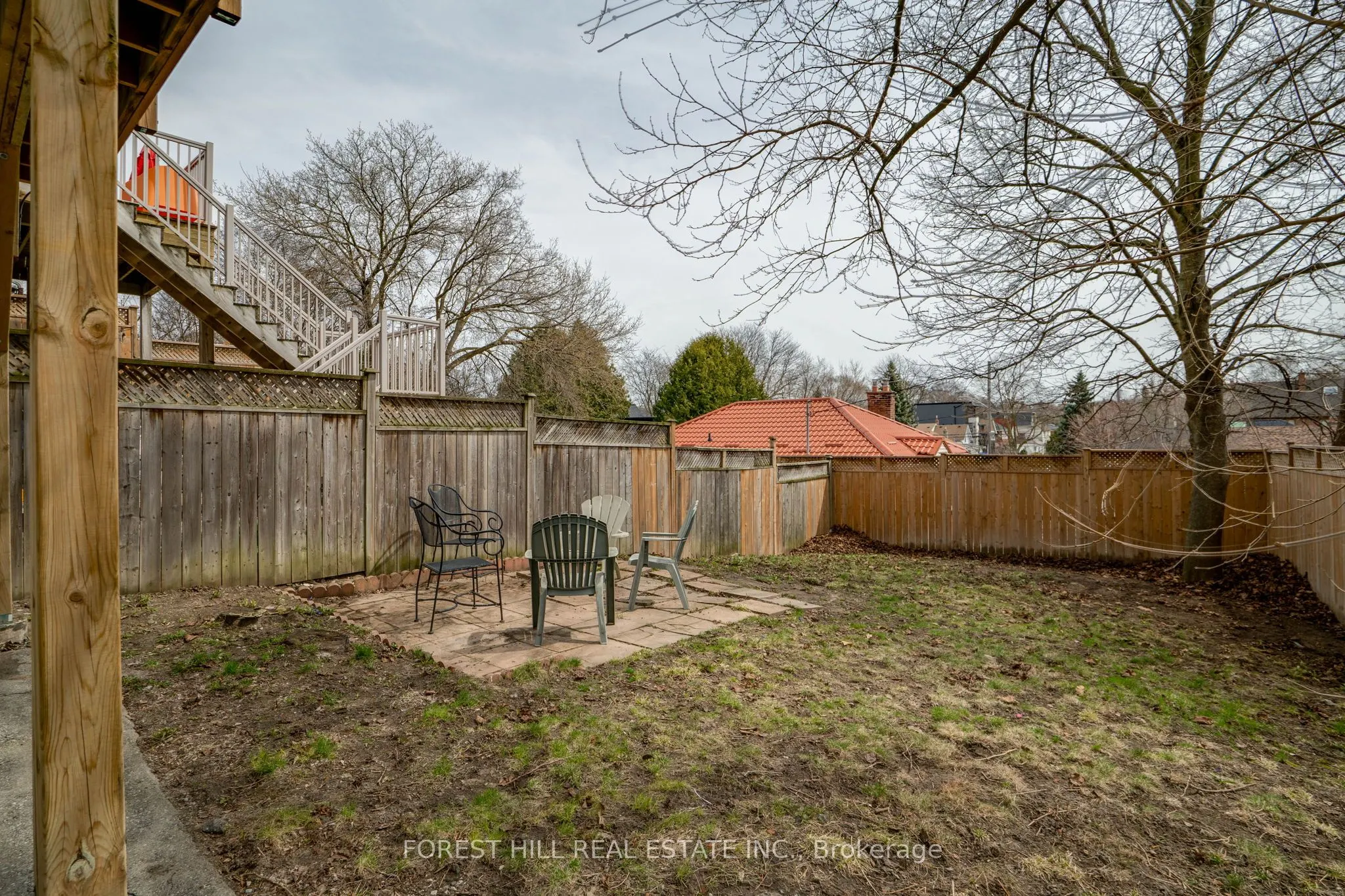 4053 Old Dundas Street