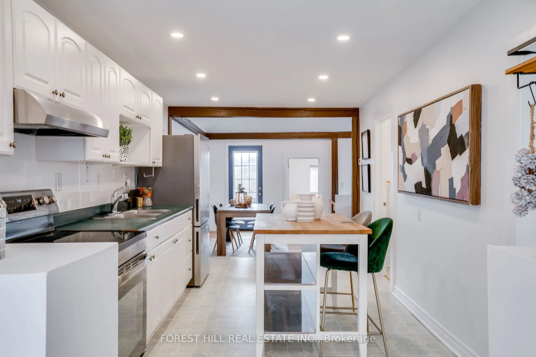 4053 Old Dundas Street