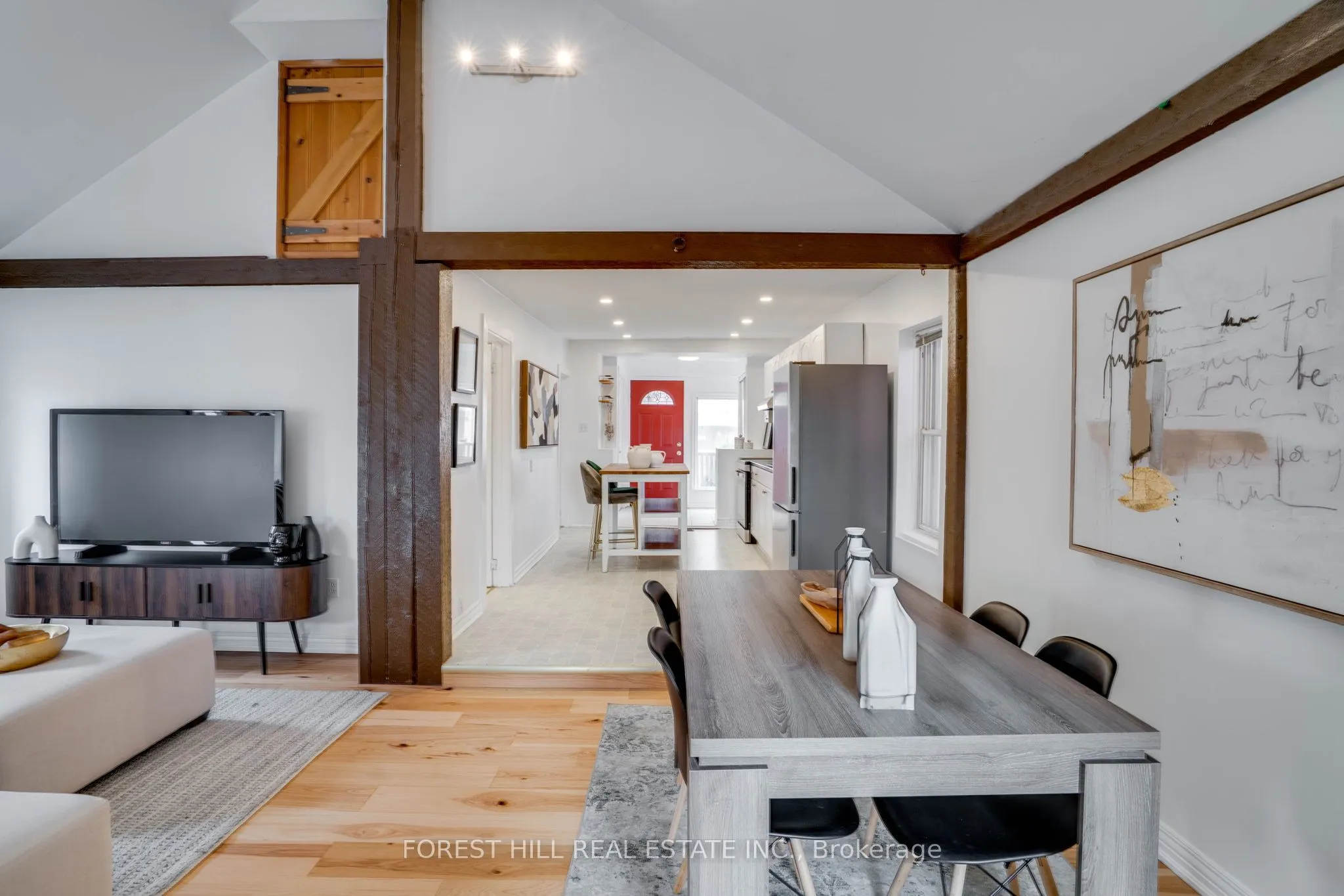 4053 Old Dundas Street