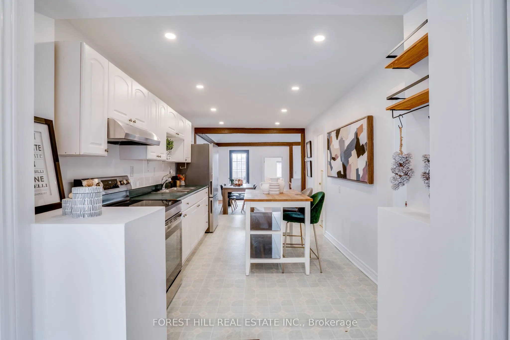 4053 Old Dundas Street