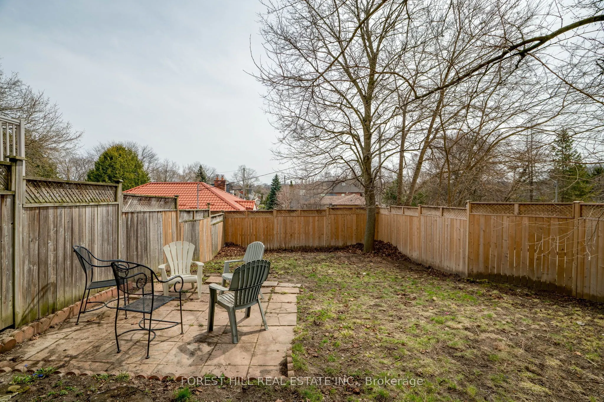 4053 Old Dundas Street